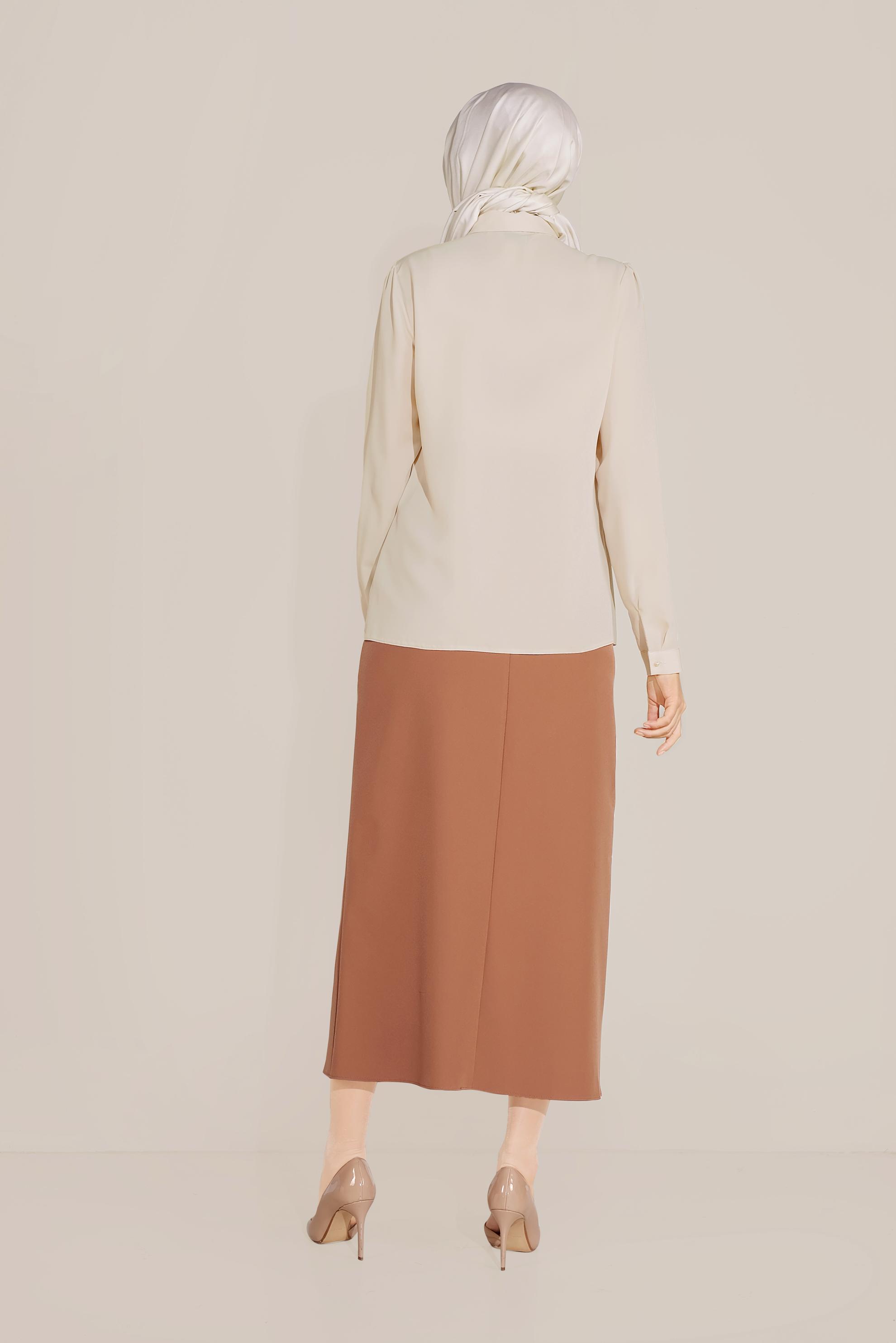 Tesettür giyim EKRU ŞİFON YAKASI BAĞLAMALI BLUZ 40715