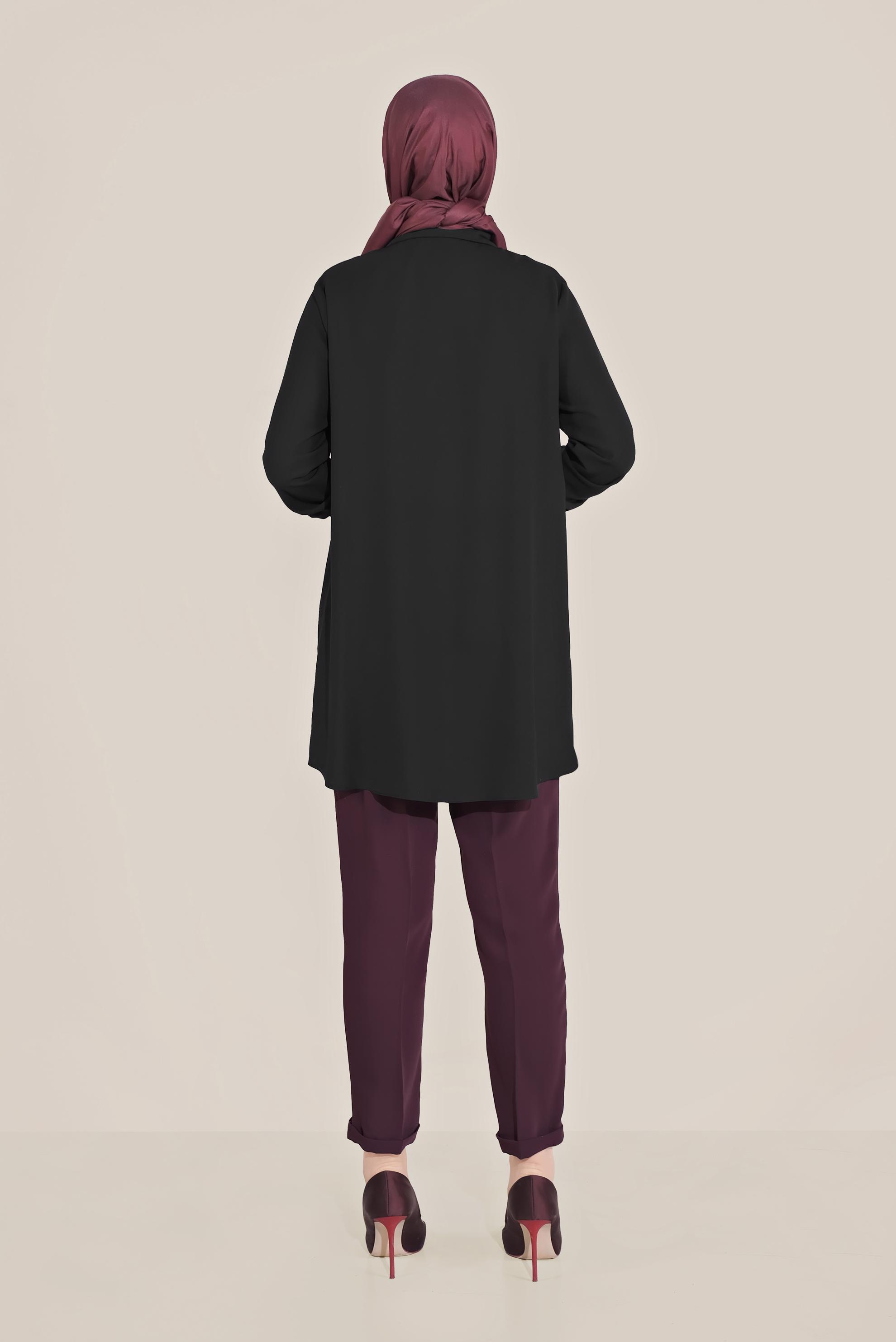 Tesettür giyim SİYAH MANŞETLERİ BAĞLI DÜĞMELİ  BLUZ 40718 