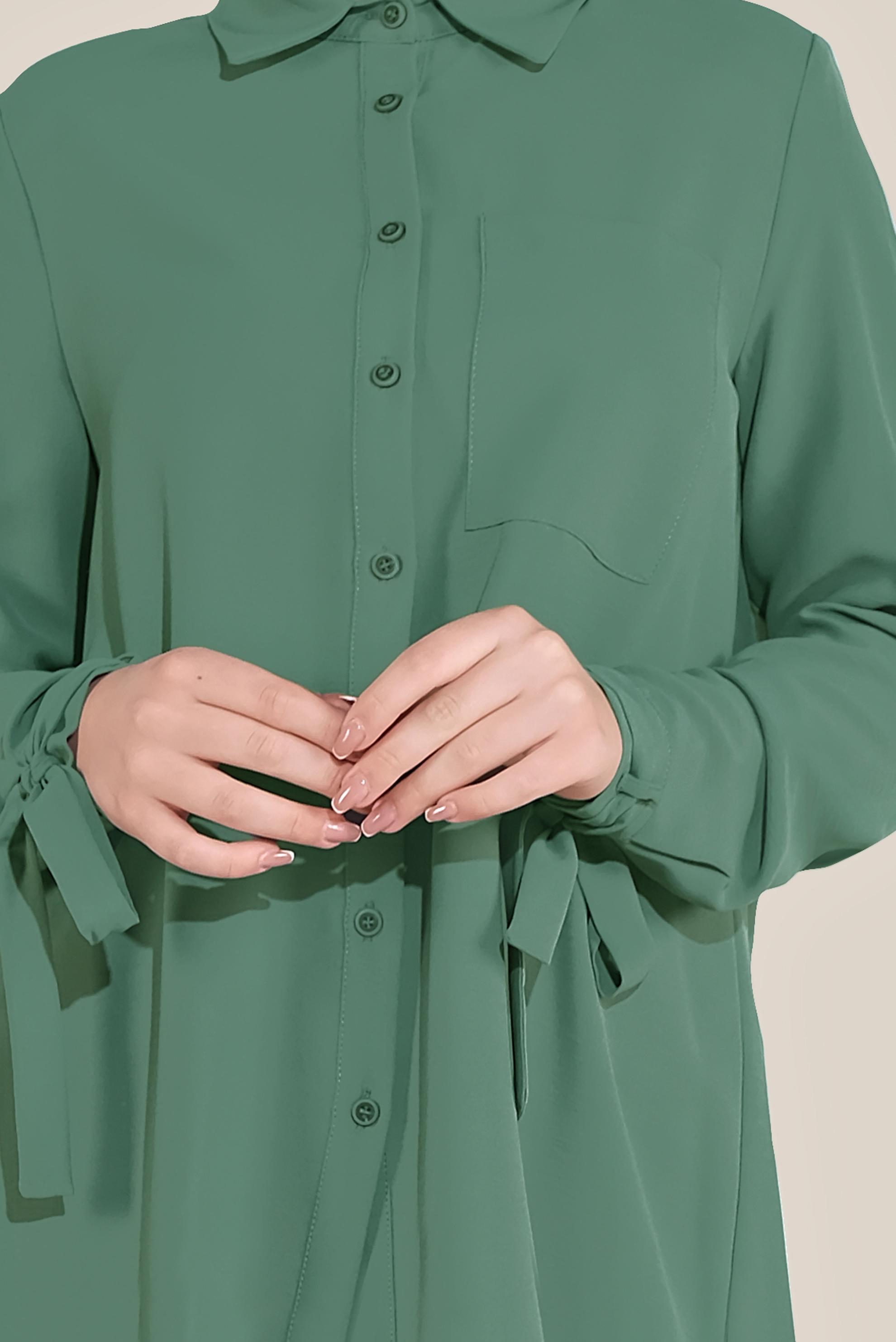 Tesettür giyim YEŞİL MANŞETLERİ BAĞLI DÜĞMELİ  BLUZ 40718 