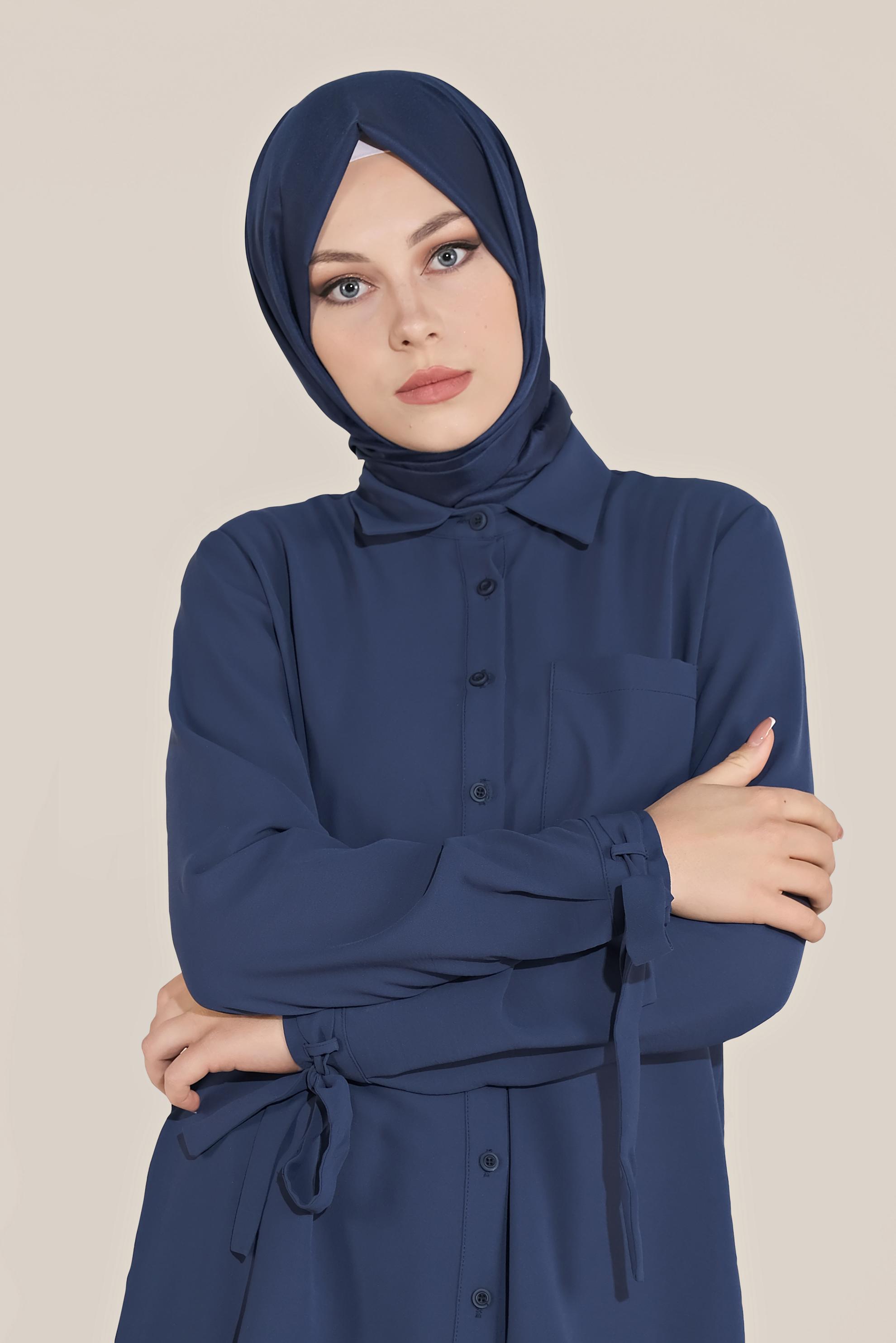 Tesettür giyim LACİVERT MANŞETLERİ BAĞLI DÜĞMELİ  BLUZ 40718 