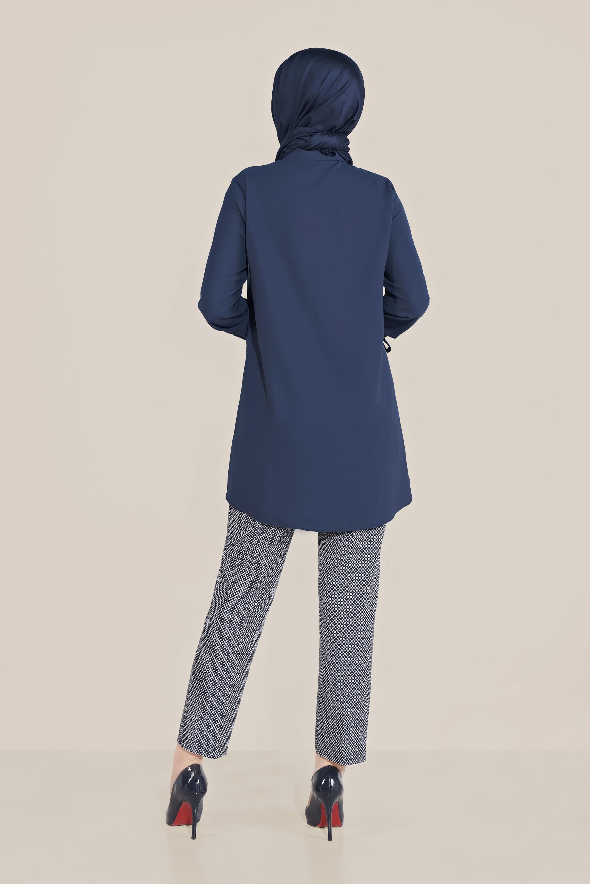 Tesettür giyim LACİVERT MANŞETLERİ BAĞLI DÜĞMELİ  BLUZ 40718 