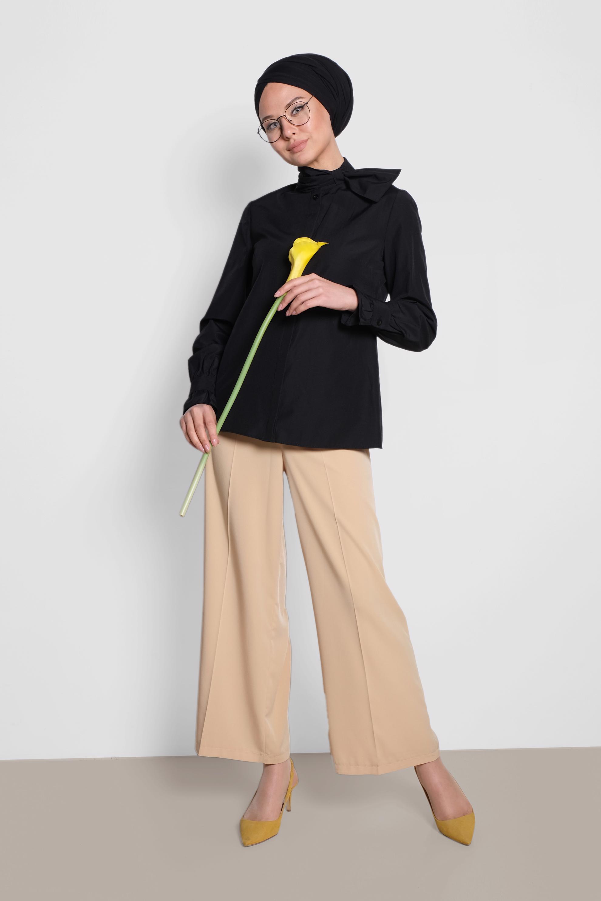 Tesettür giyim SİYAH BOYUN DETAYLI BLUZ 4372