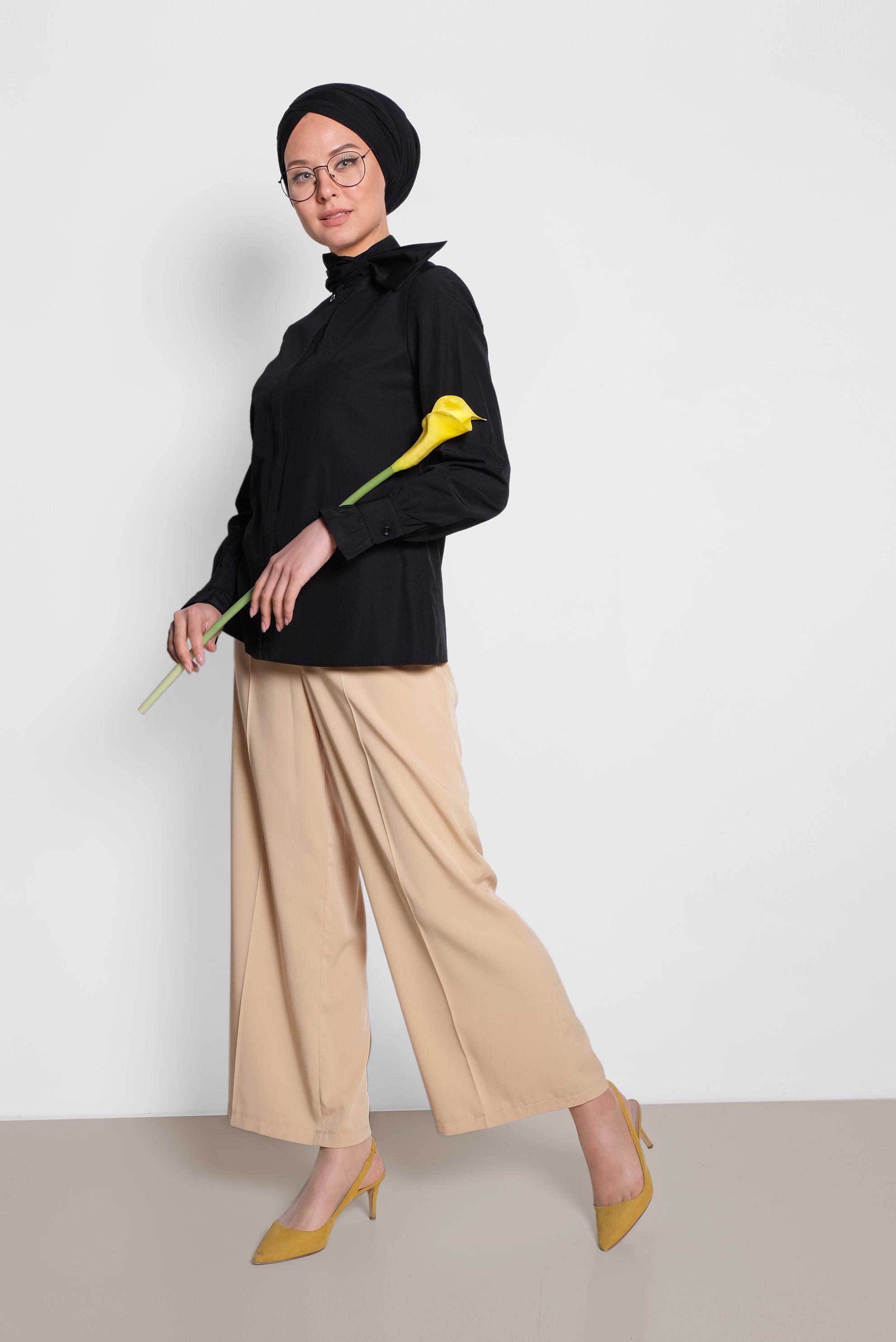 Tesettür giyim SİYAH BOYUN DETAYLI BLUZ 4372