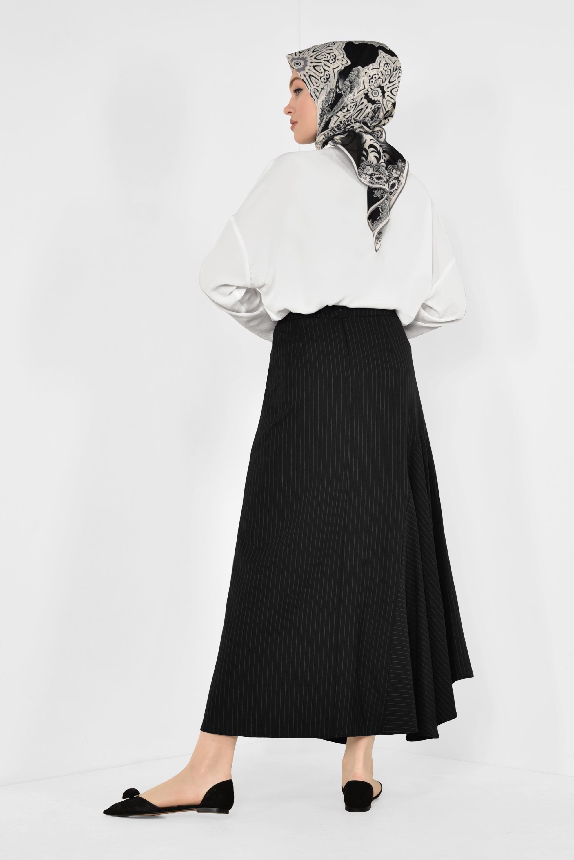 Tesettür giyim BEYAZ ÖNDEN DÜĞMELİ KLASİK BLUZ 4887	