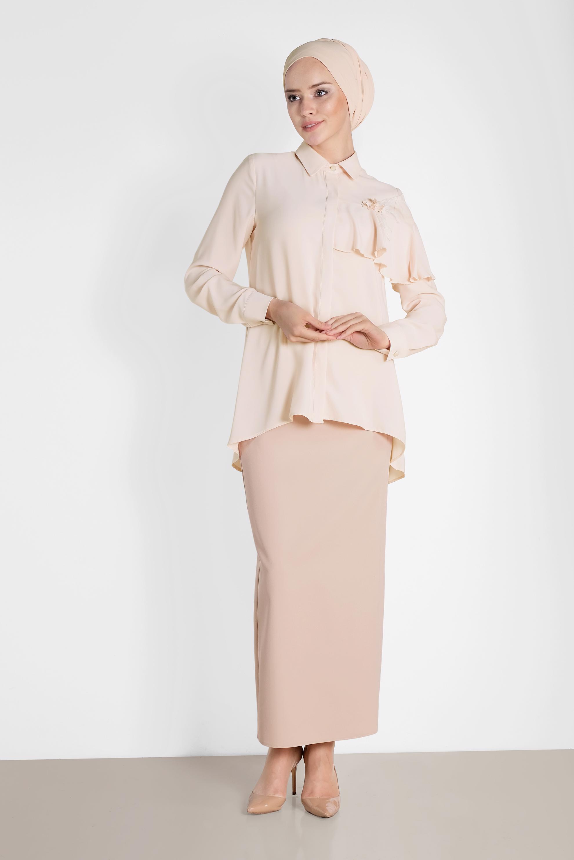 Tesettür giyim EKRU VOLAN DETAYLI BLUZ 4917