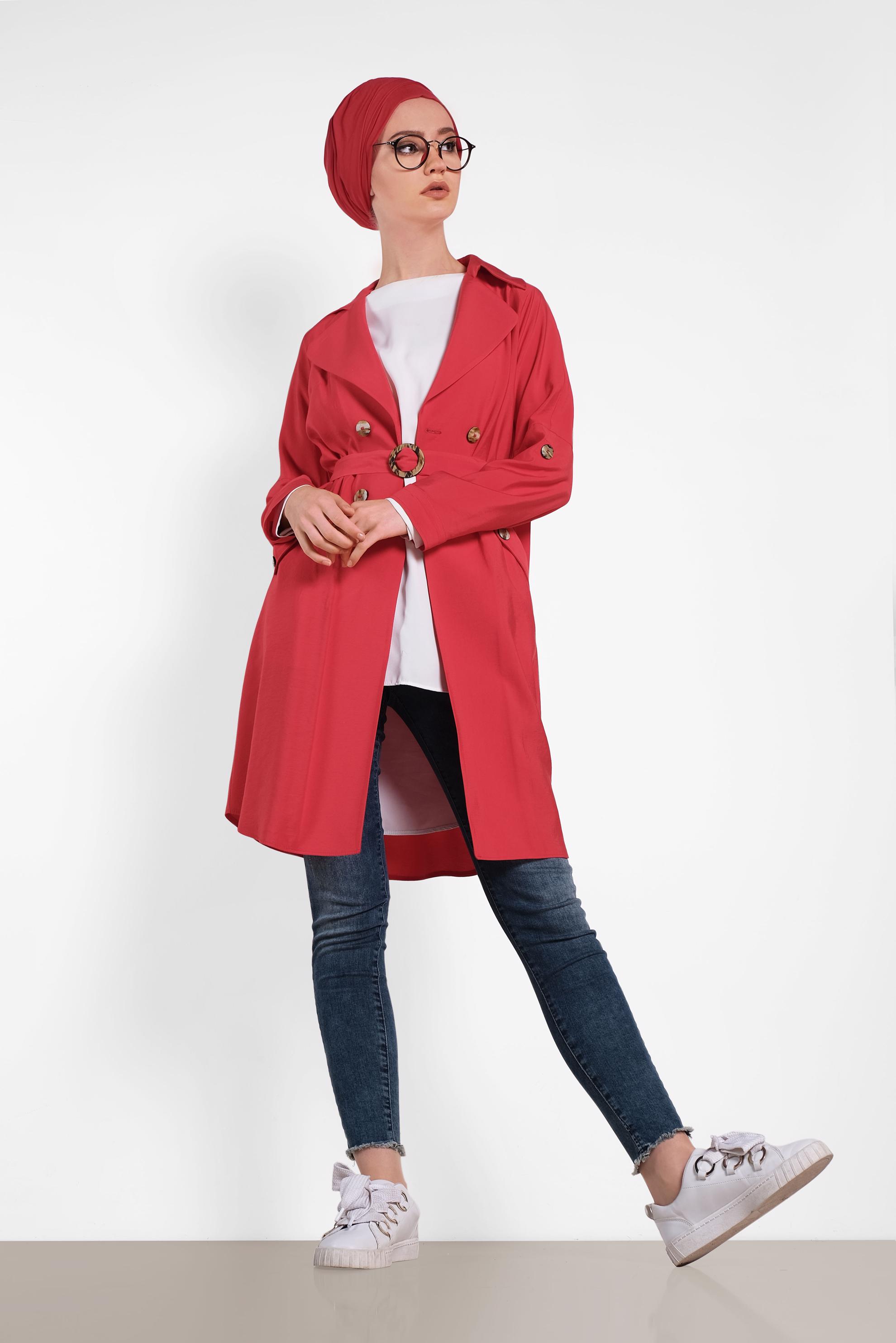 Tesettür giyim KIRMIZI KRUVAZE YAKA OMUZLARI VOLANLI CEKET 4057