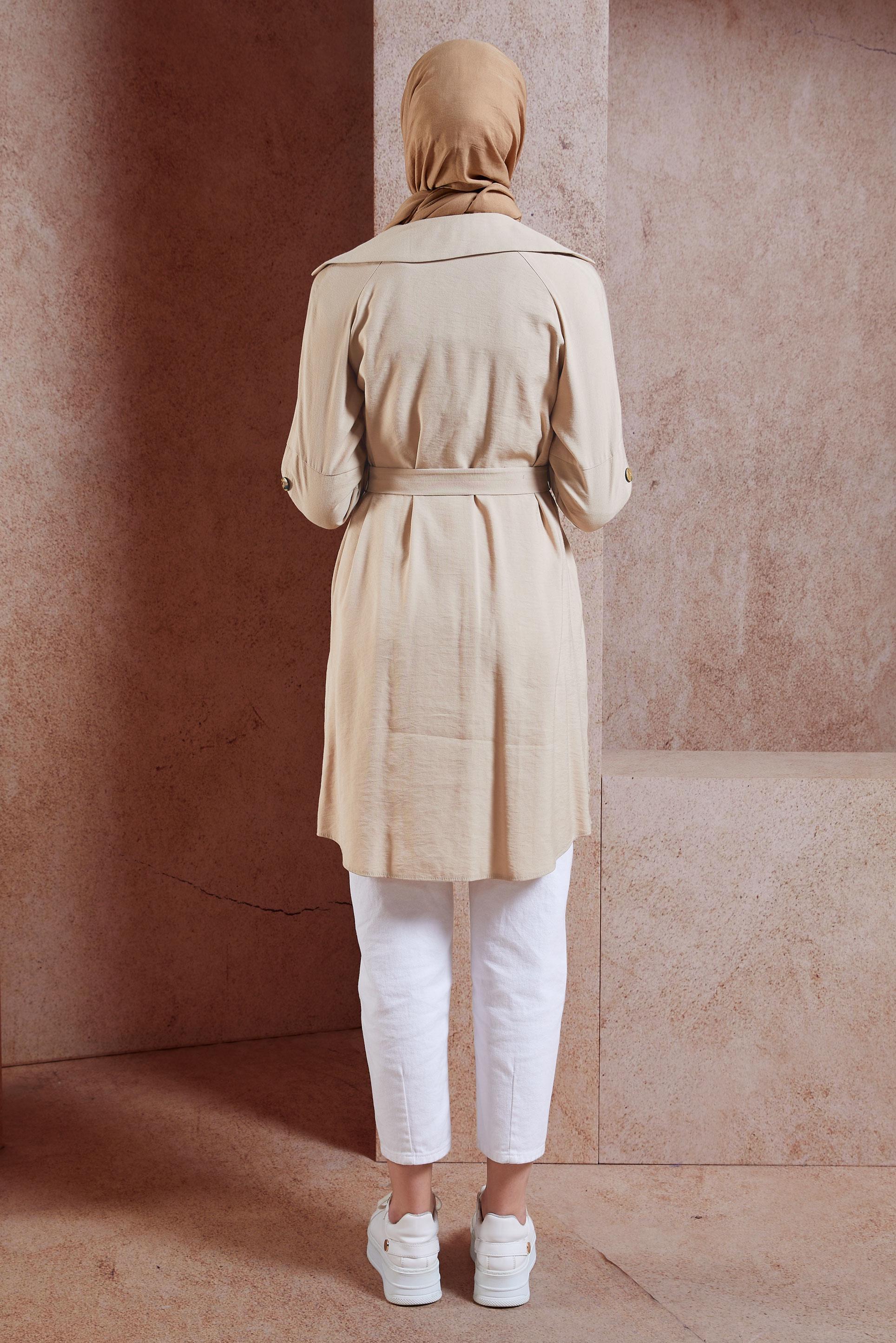 Tesettür giyim BEJ KRUVAZE YAKA OMUZLARI VOLANLI CEKET 4057