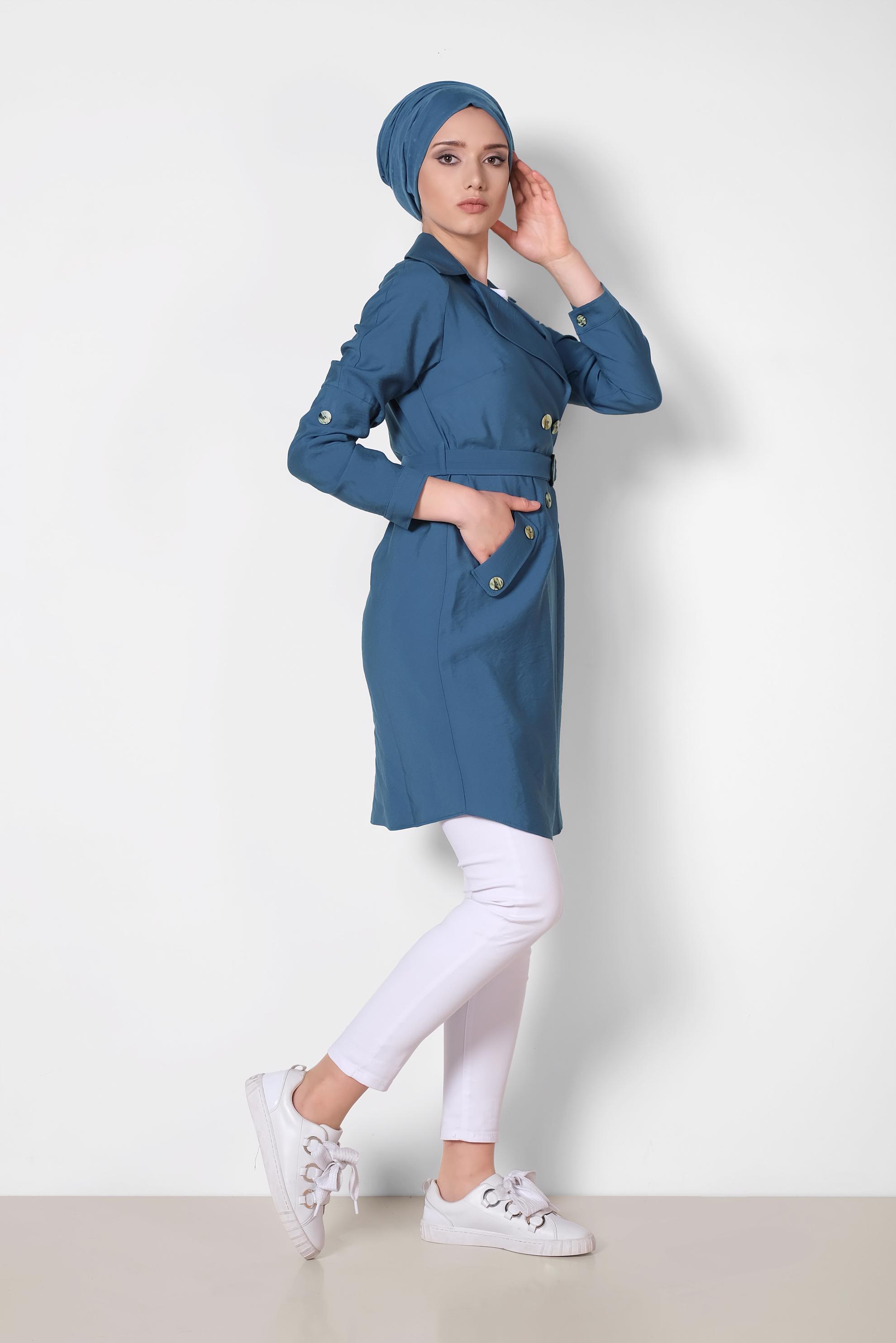 Tesettür giyim LACİVERT KRUVAZE YAKA OMUZLARI VOLANLI CEKET 4057