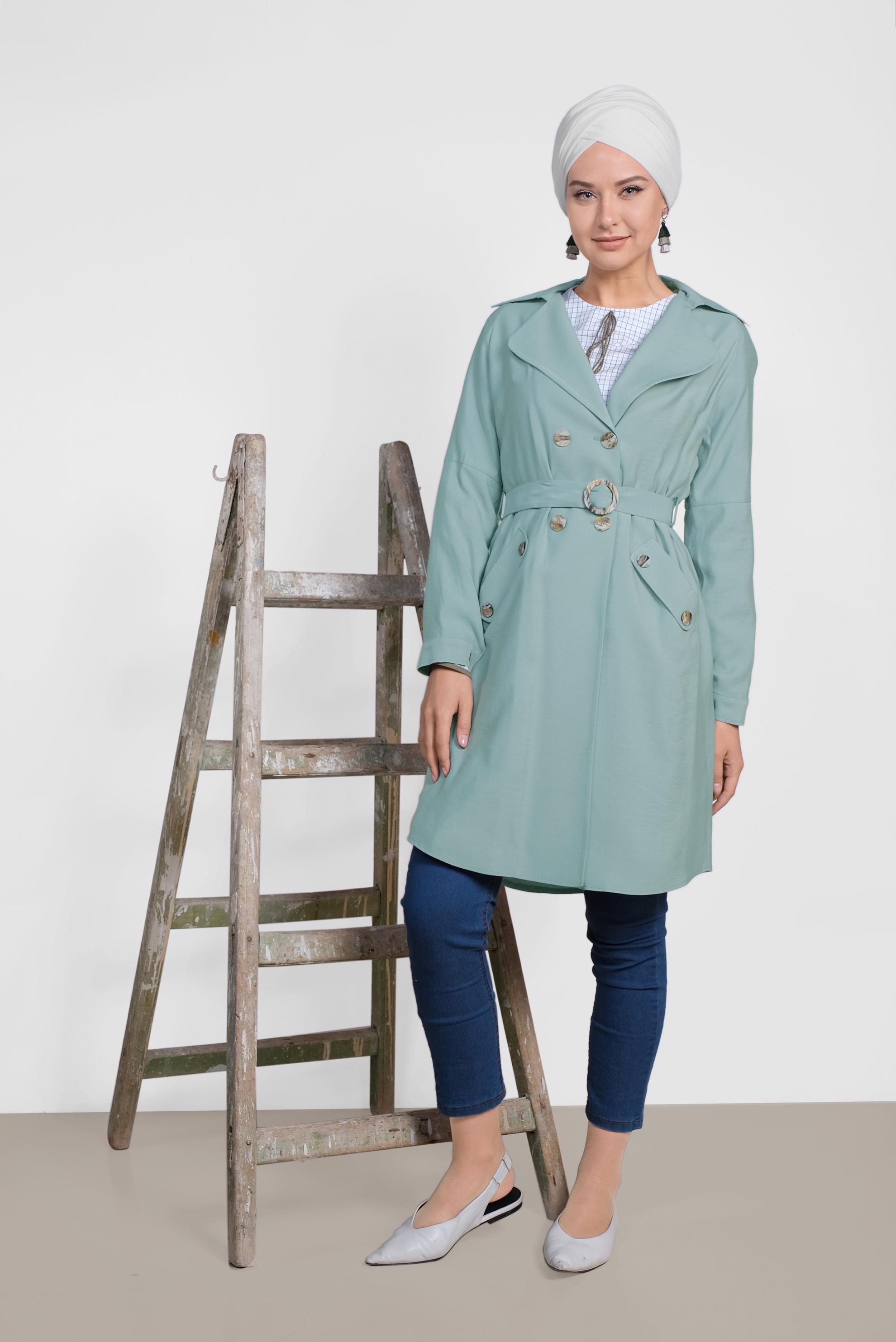 Tesettür giyim MAVİ KRUVAZE YAKA OMUZLARI VOLANLI CEKET 4057