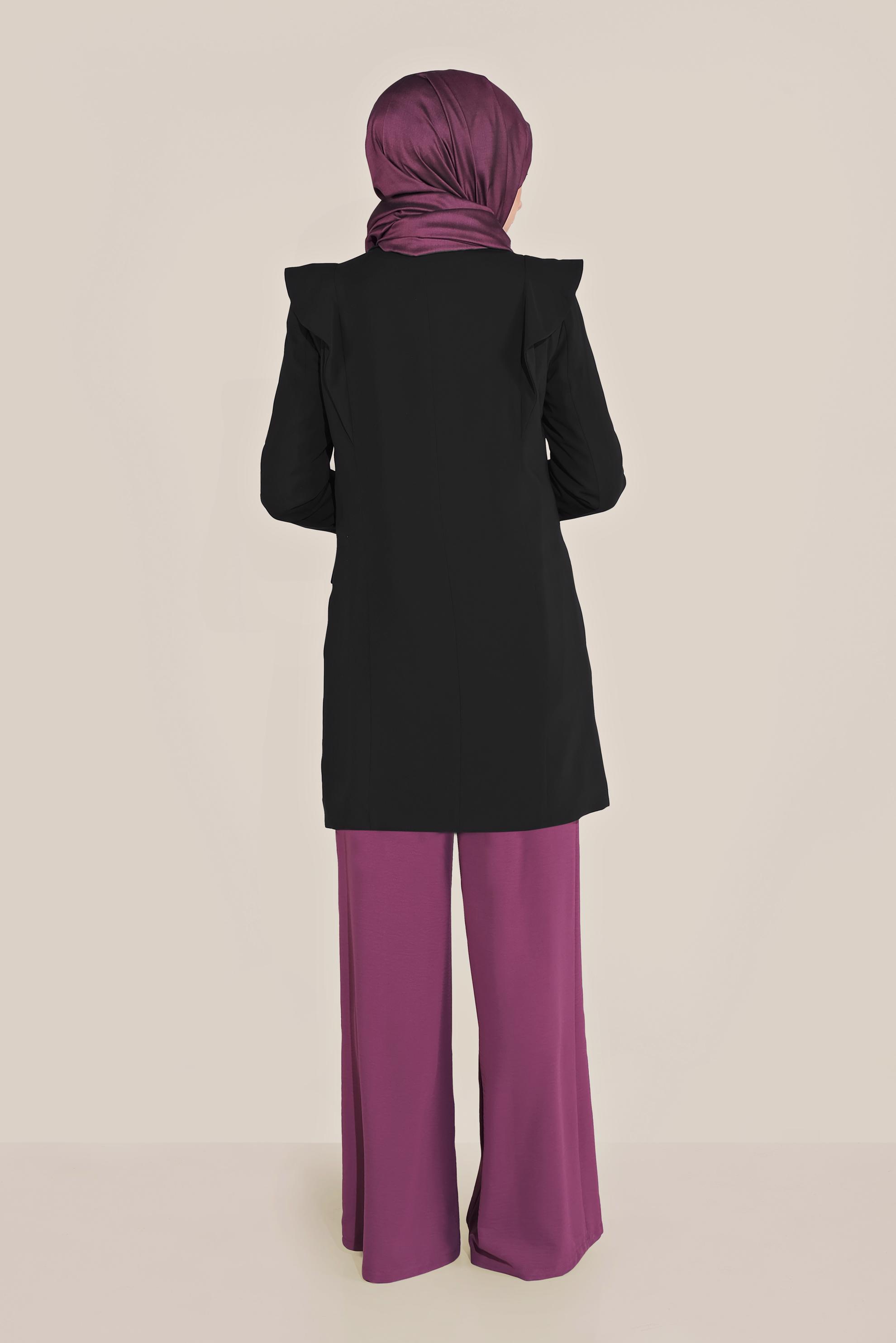 Tesettür giyim SİYAH  KRUVAZE YAKA OMUZLARI VOLANLI CEKET 40579 