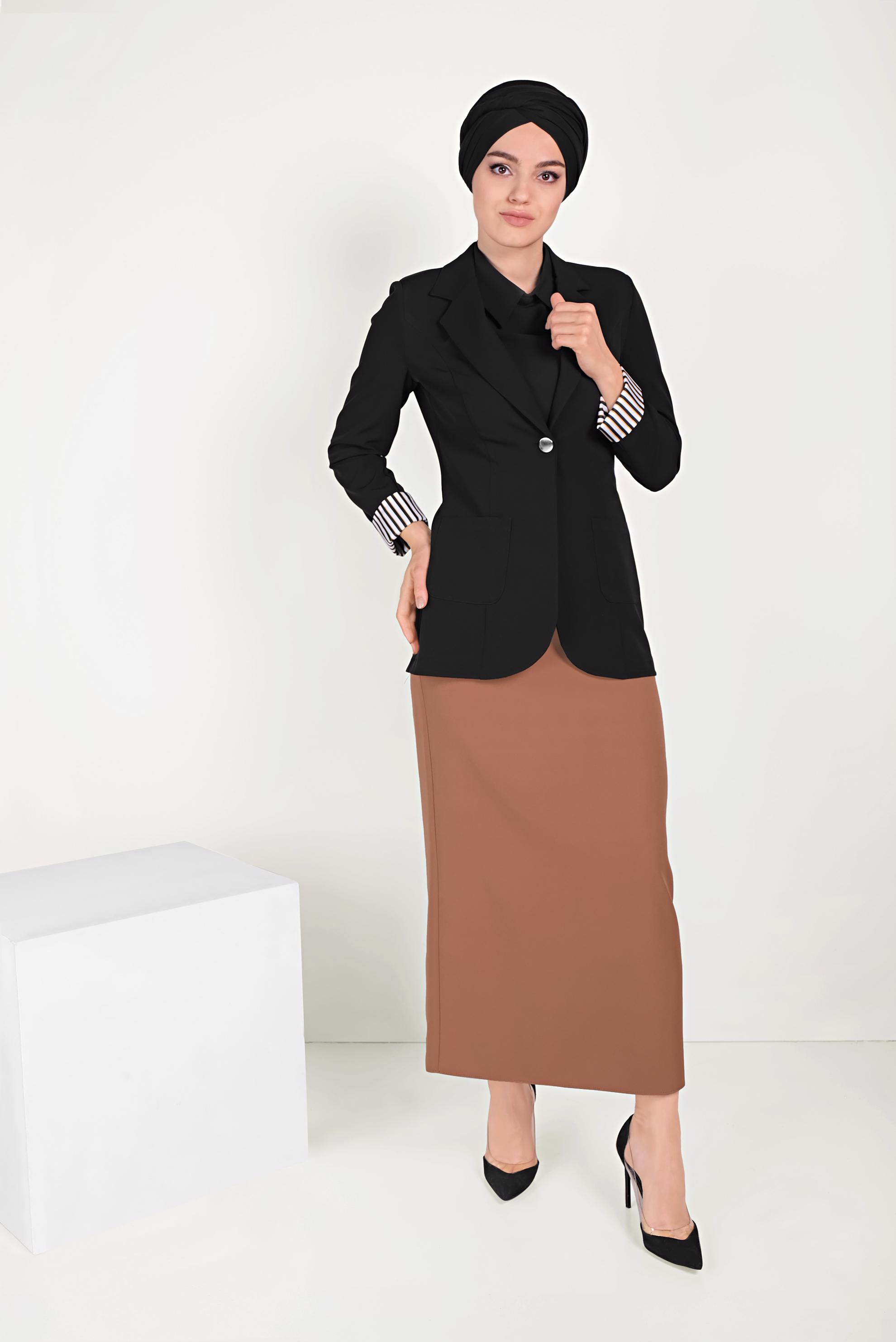 Tesettür giyim SİYAH DÜĞMELİ KLASİK KESİM CEKET 40725