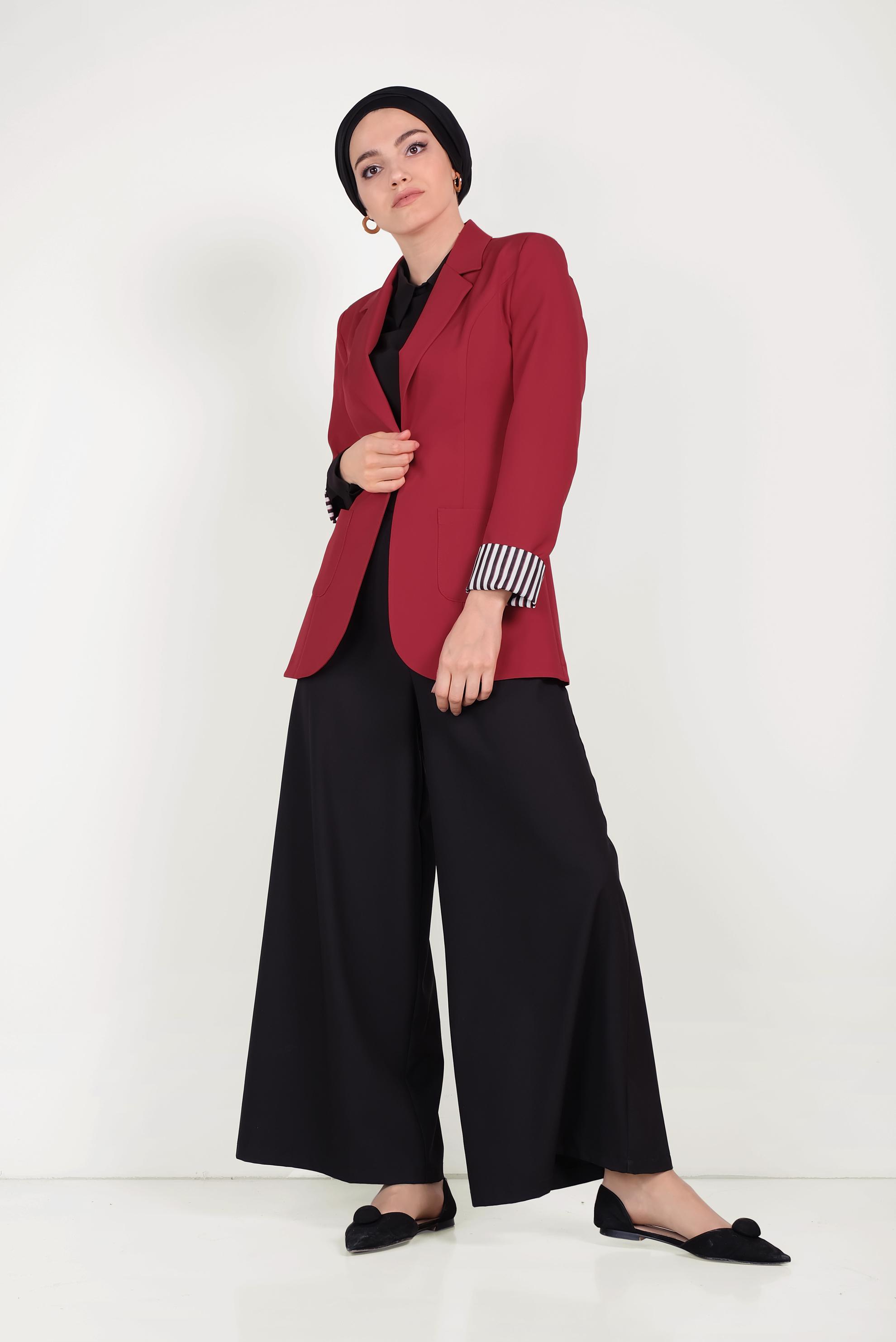 Tesettür giyim KIRMIZI DÜĞMELİ KLASİK KESİM CEKET 40725