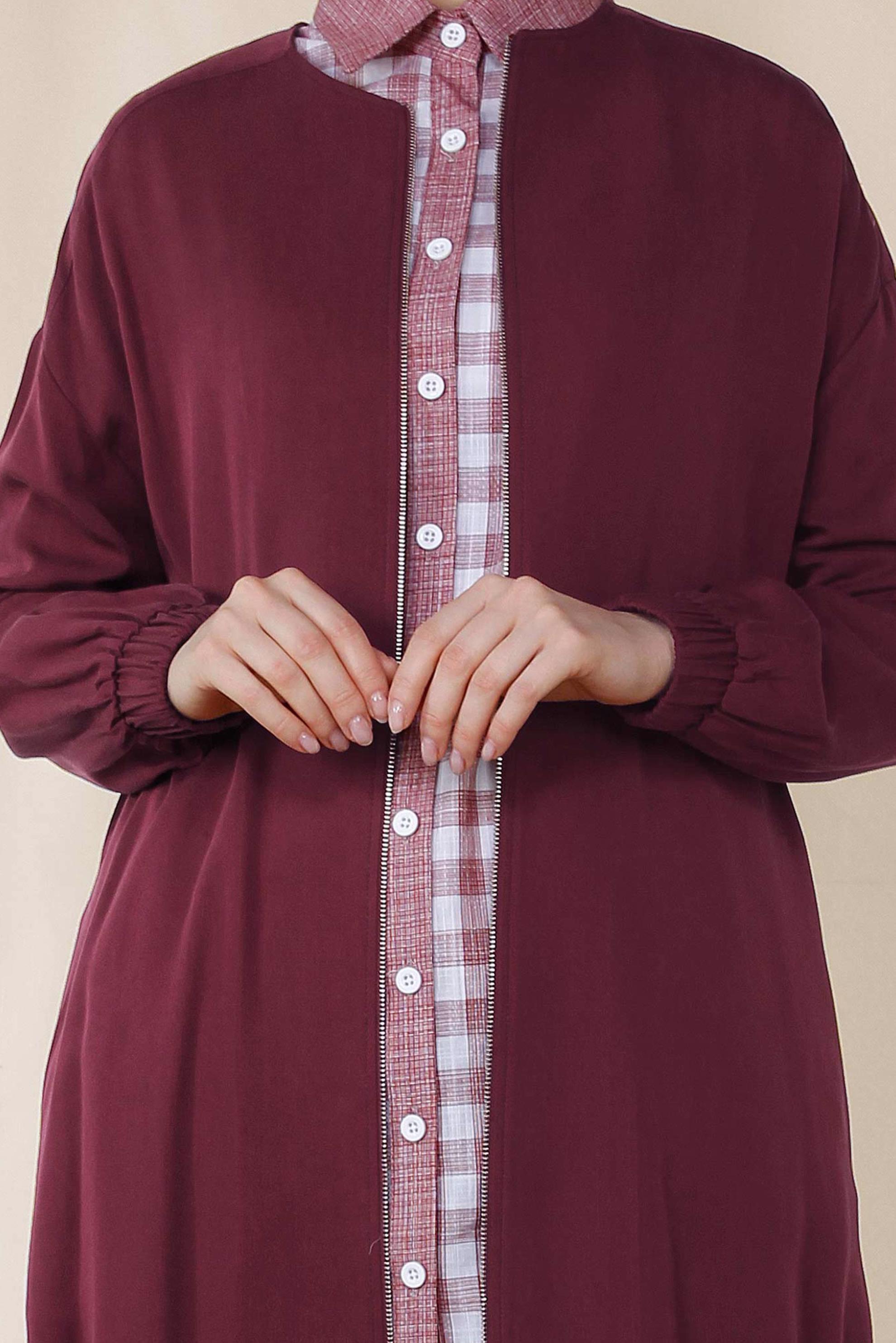 Tesettür giyim BORDO LASTİK DETAYLI FERMUARLI GİY ÇIK 4972