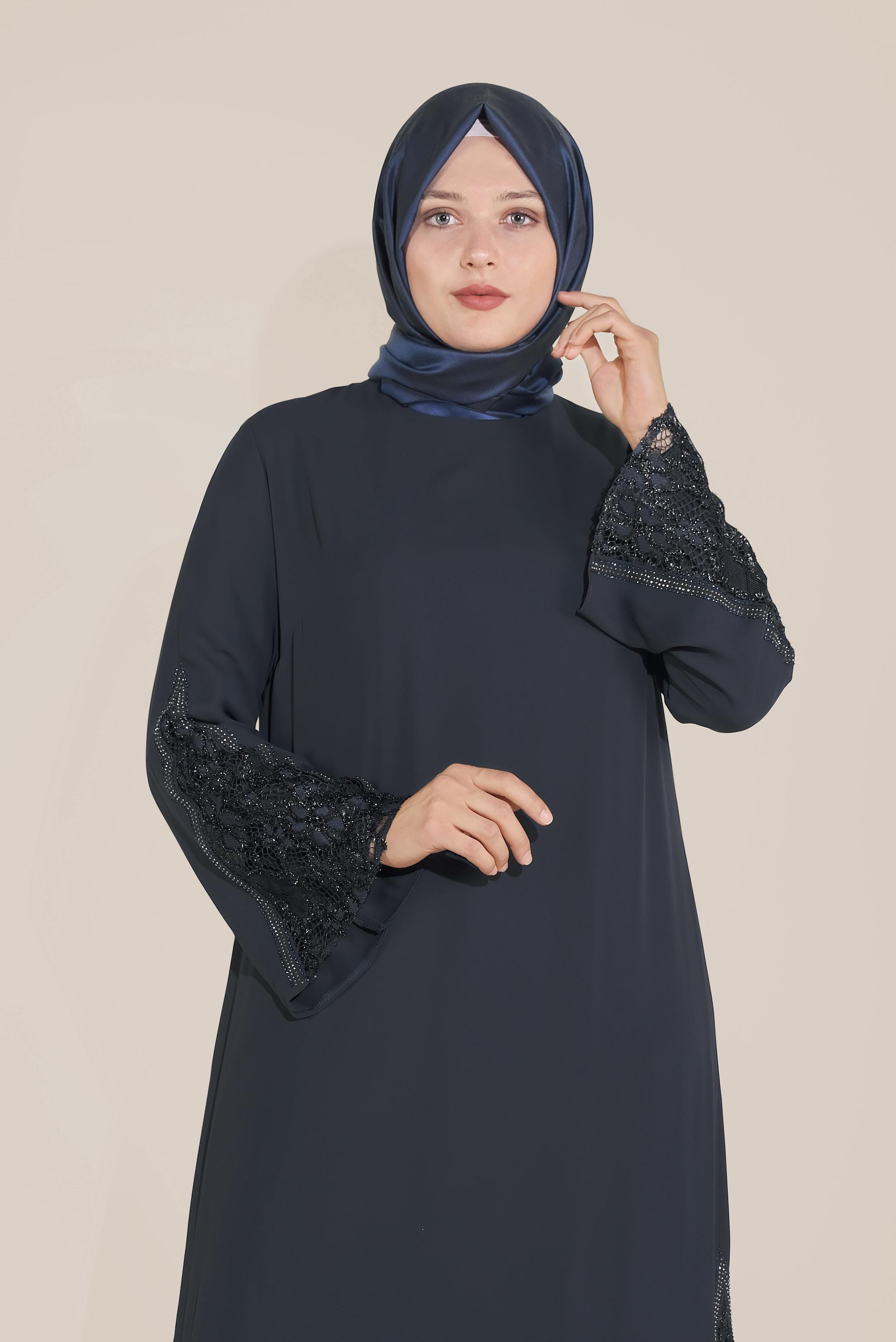 Tesettür giyim LACİVERT DANTEL DETAYLI ŞİFON ELBİSE 20031