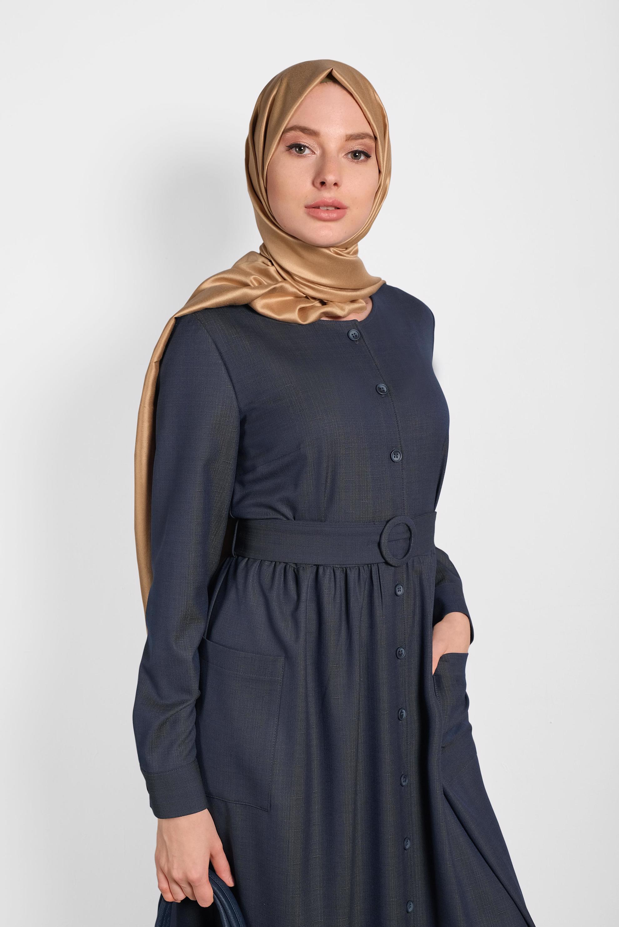 Tesettür giyim LACİVERT BOYDAN DÜĞMELİ CEPLİ ELBİSE 40200