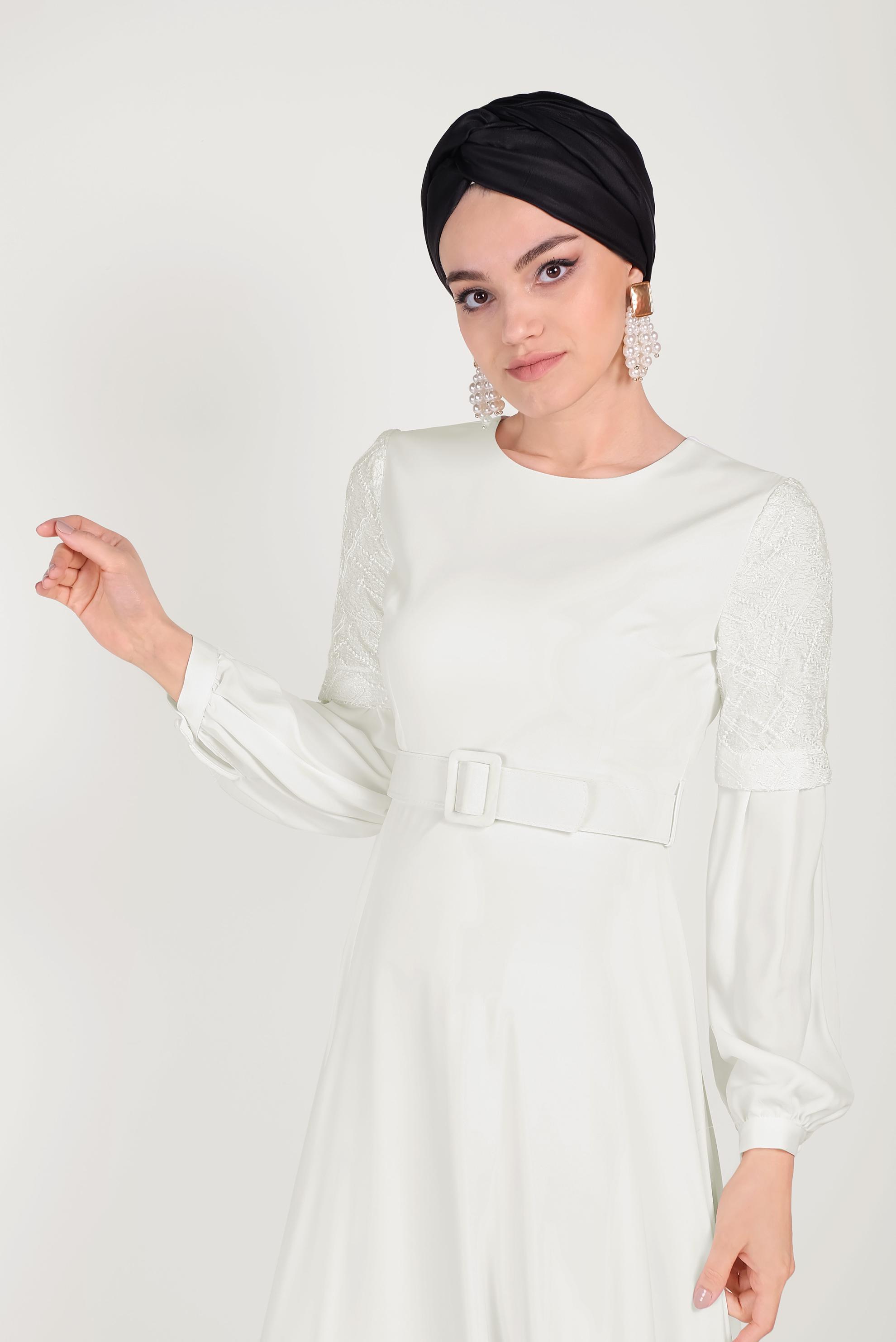 Tesettür giyim BEYAZ KOLLARI GÜPÜRLÜ ELBİSE 40458