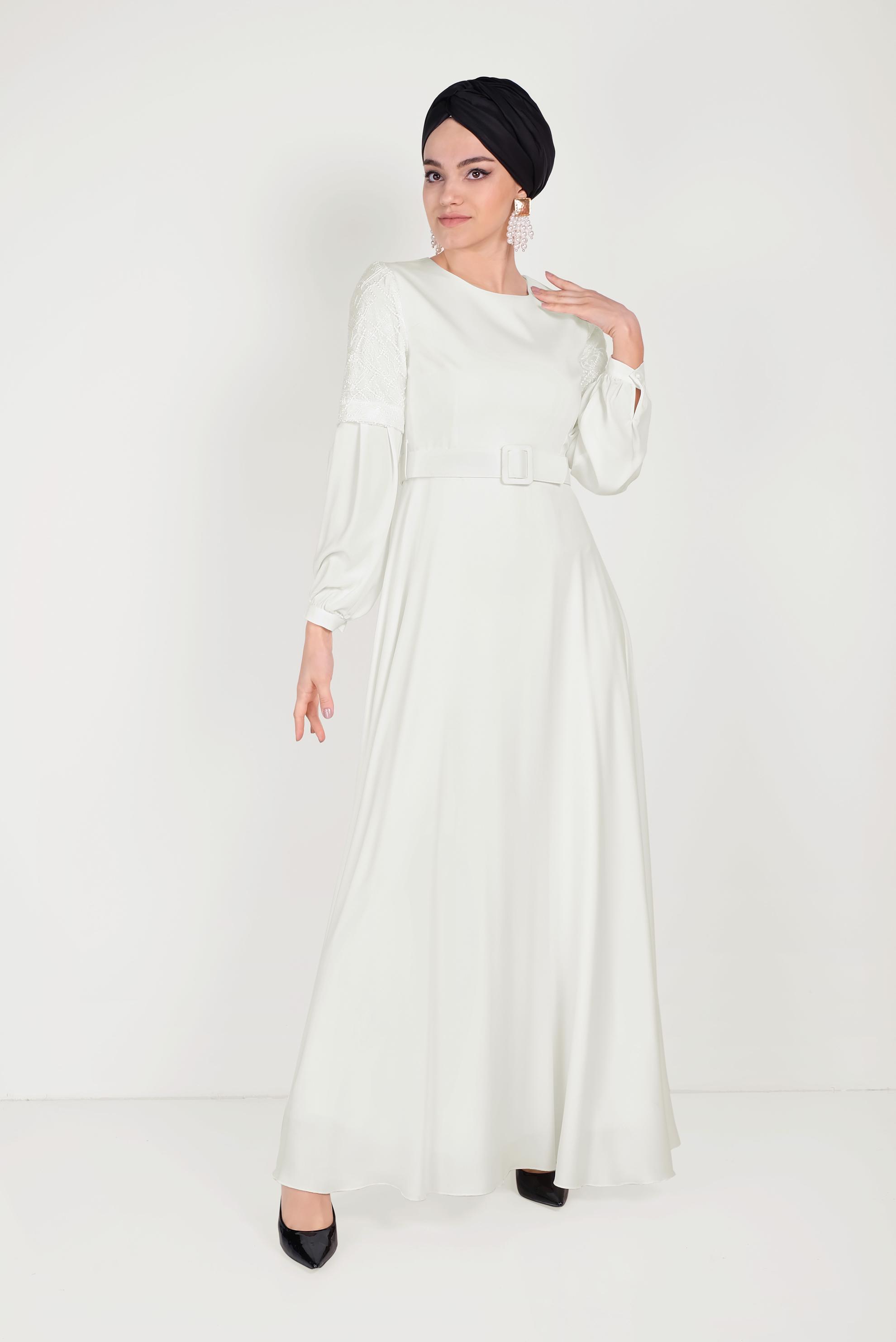 Tesettür giyim BEYAZ KOLLARI GÜPÜRLÜ ELBİSE 40458