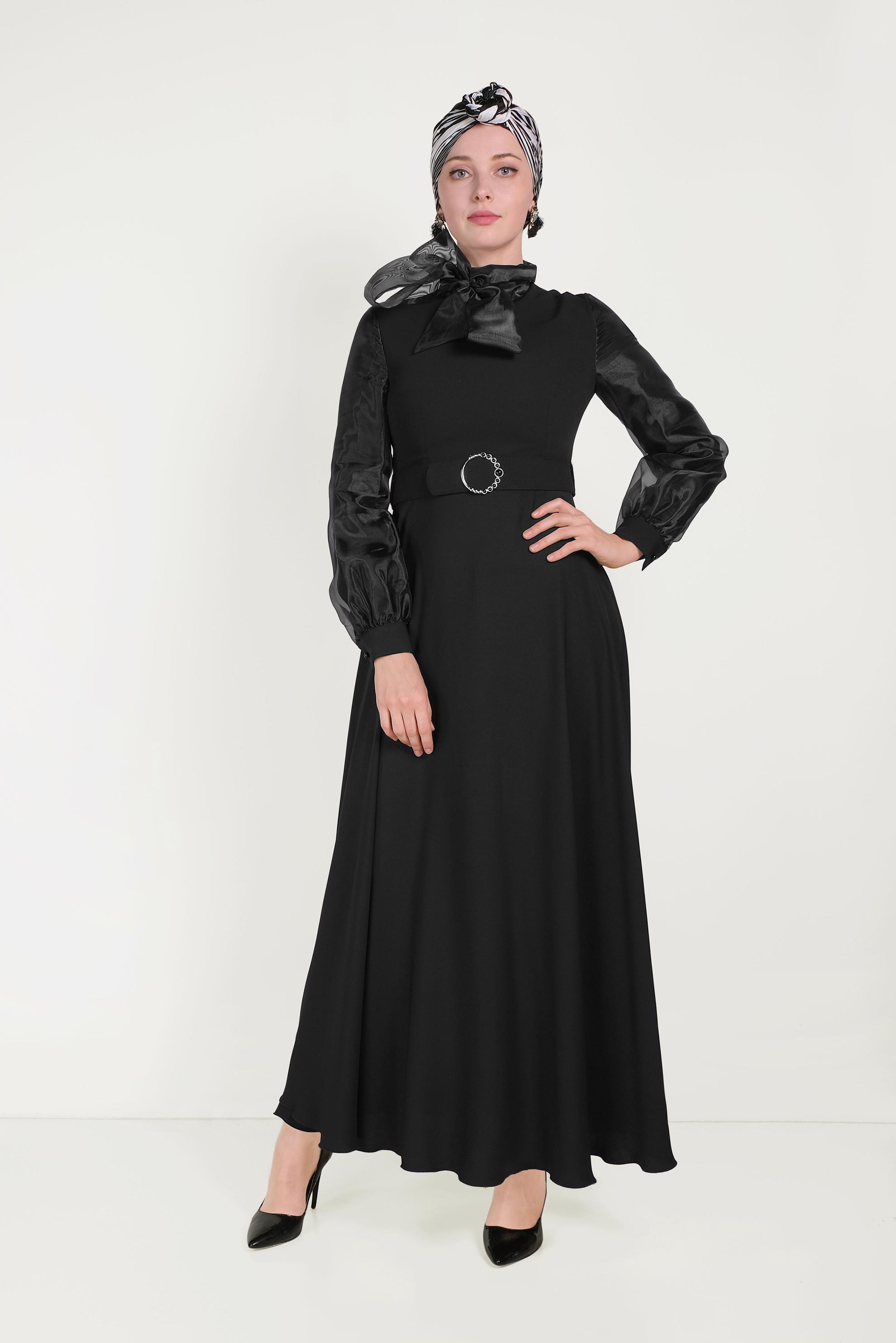 Tesettür giyim SİYAH BOYUNDAN BAĞLAMALI TÜL DETAYLI ELBİSE 40459