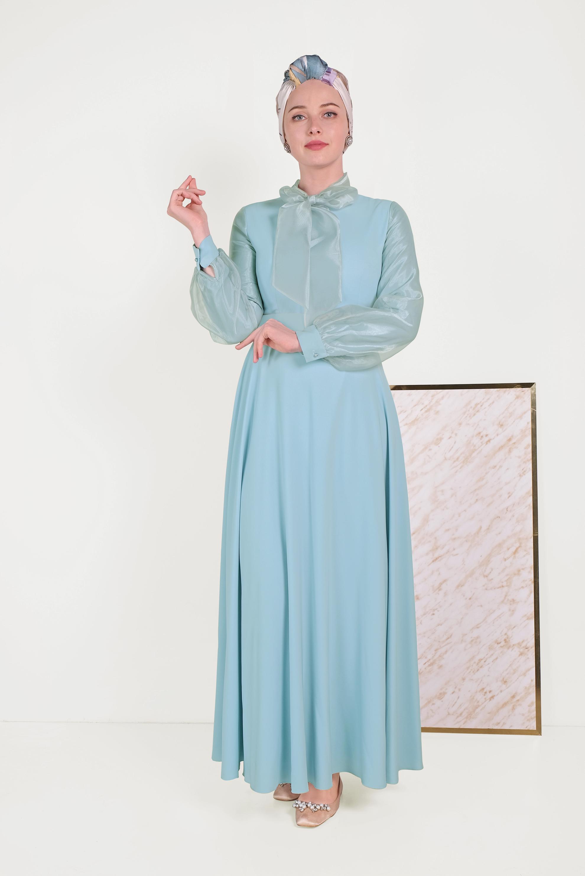 Tesettür giyim YEŞİL BOYUNDAN BAĞLAMALI TÜL DETAYLI ELBİSE 40459