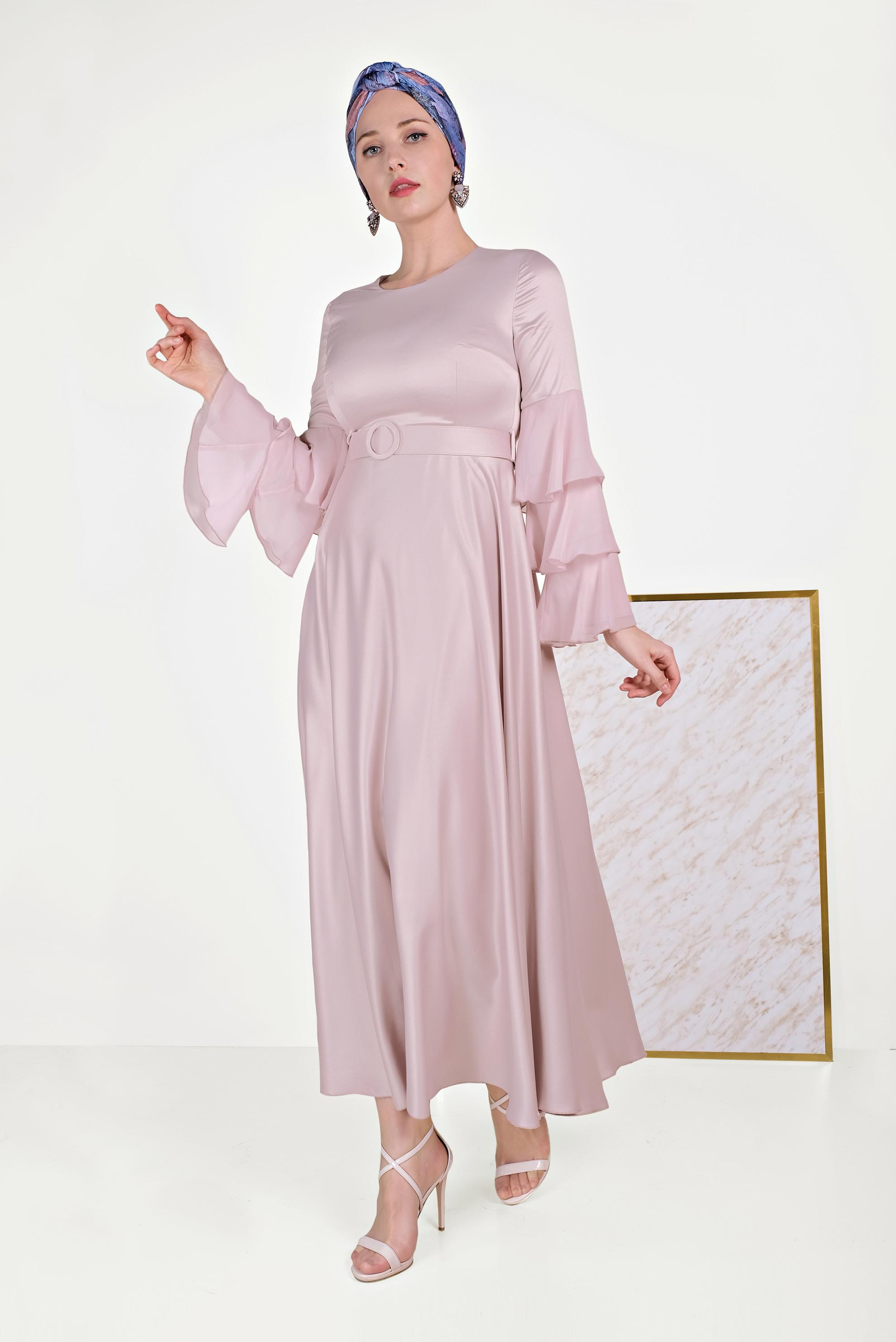 Tesettür giyim MOR KOLLARI VOLANLI ELBİSE 40460