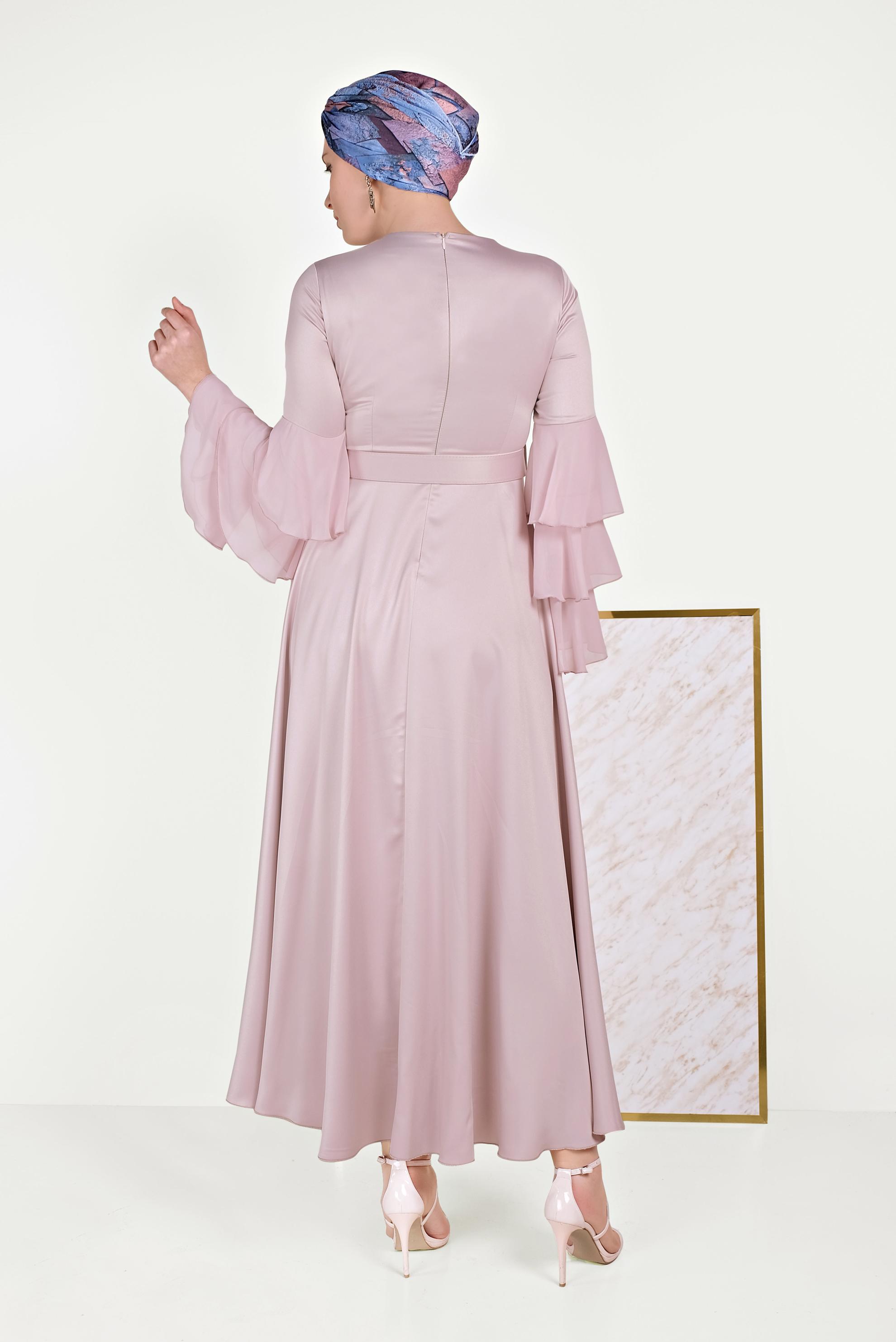 Tesettür giyim MOR KOLLARI VOLANLI ELBİSE 40460