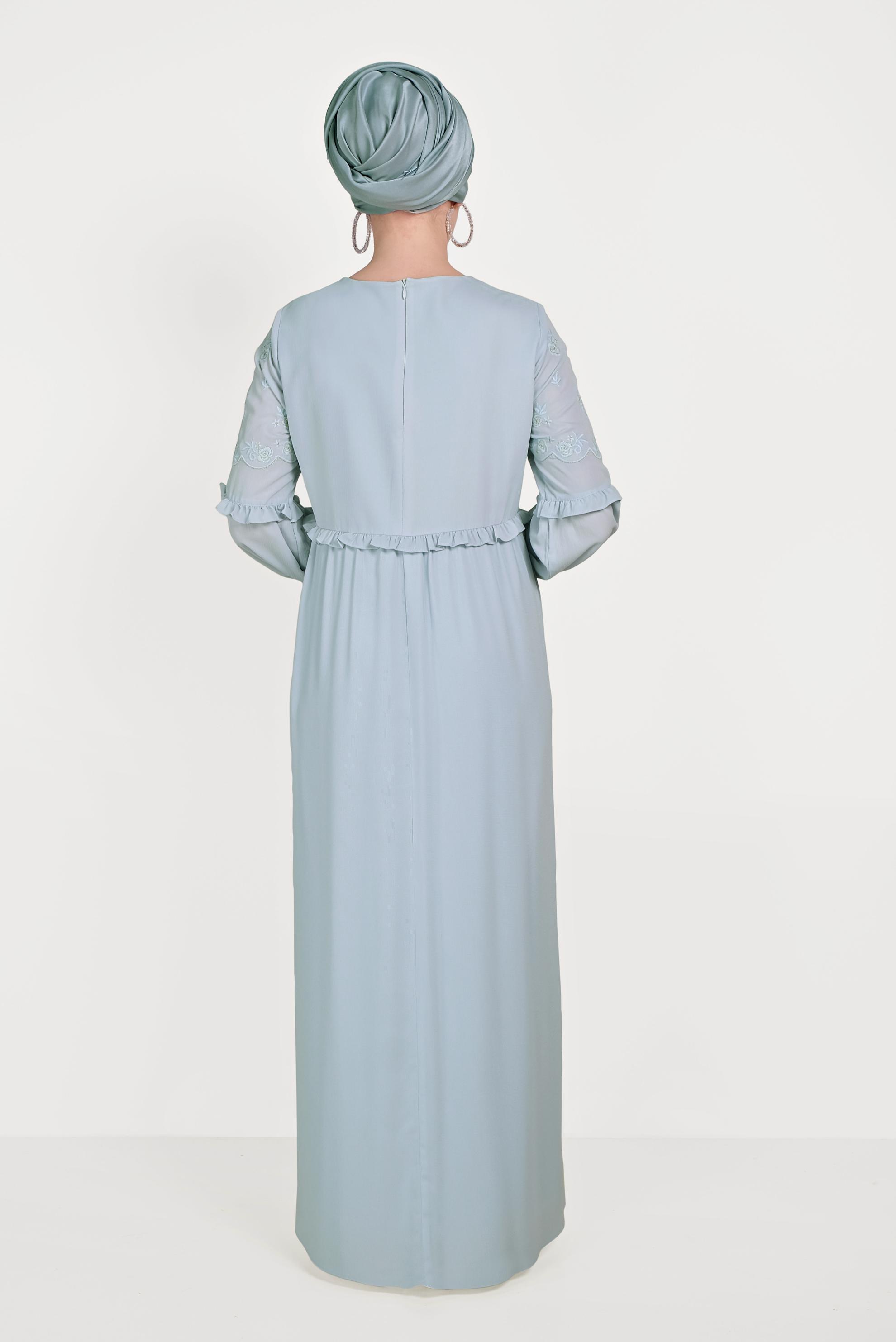 Tesettür giyim MAVİ NAKIŞ DETAYLI ELBİSE 40500