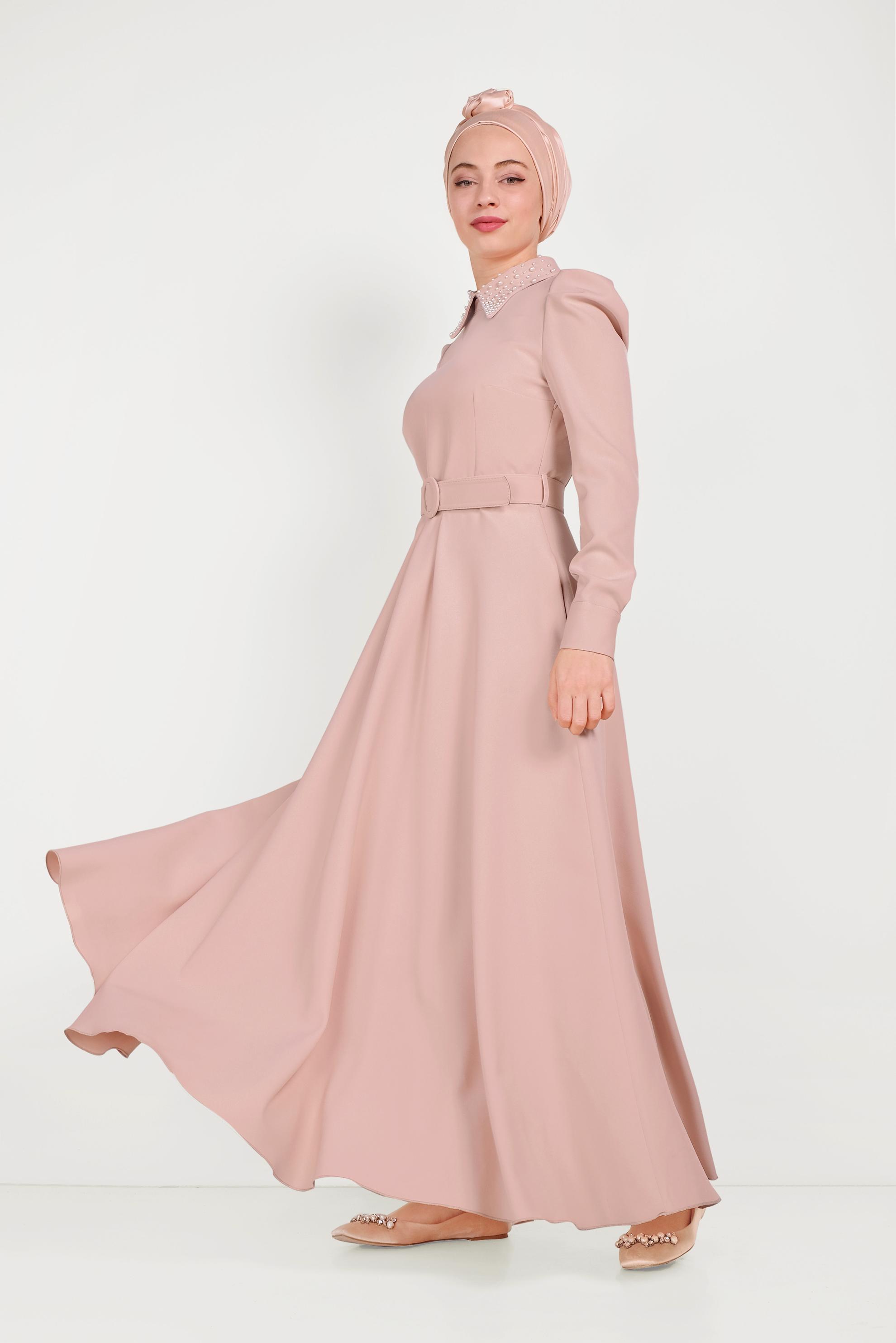 Tesettür giyim PUDRA YAKASI İNCİLİ ELBİSE 40559
