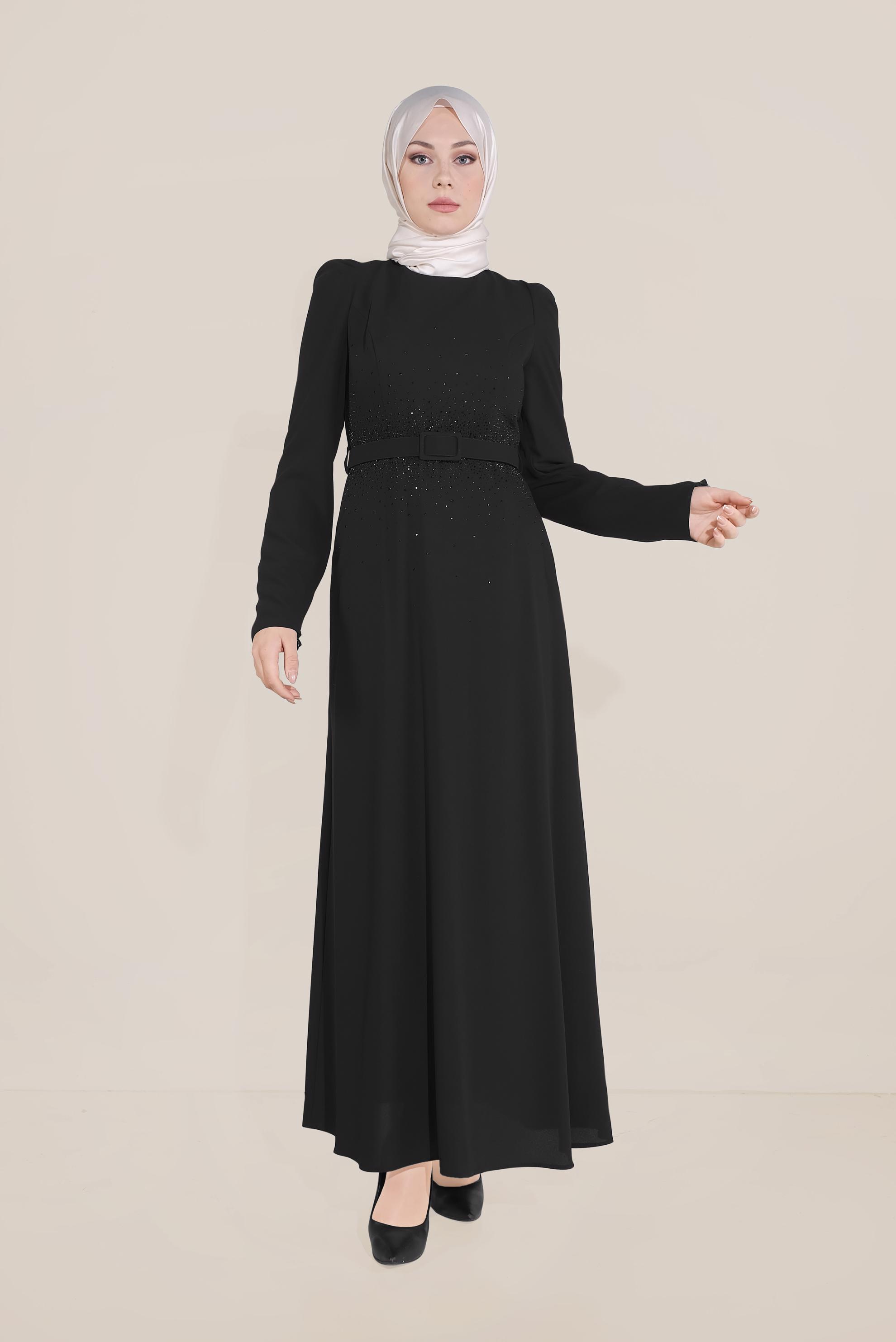 Tesettür giyim SİYAH İŞLEMELİ KEMERLİ KARPUZ KOL ELBİSE 40586