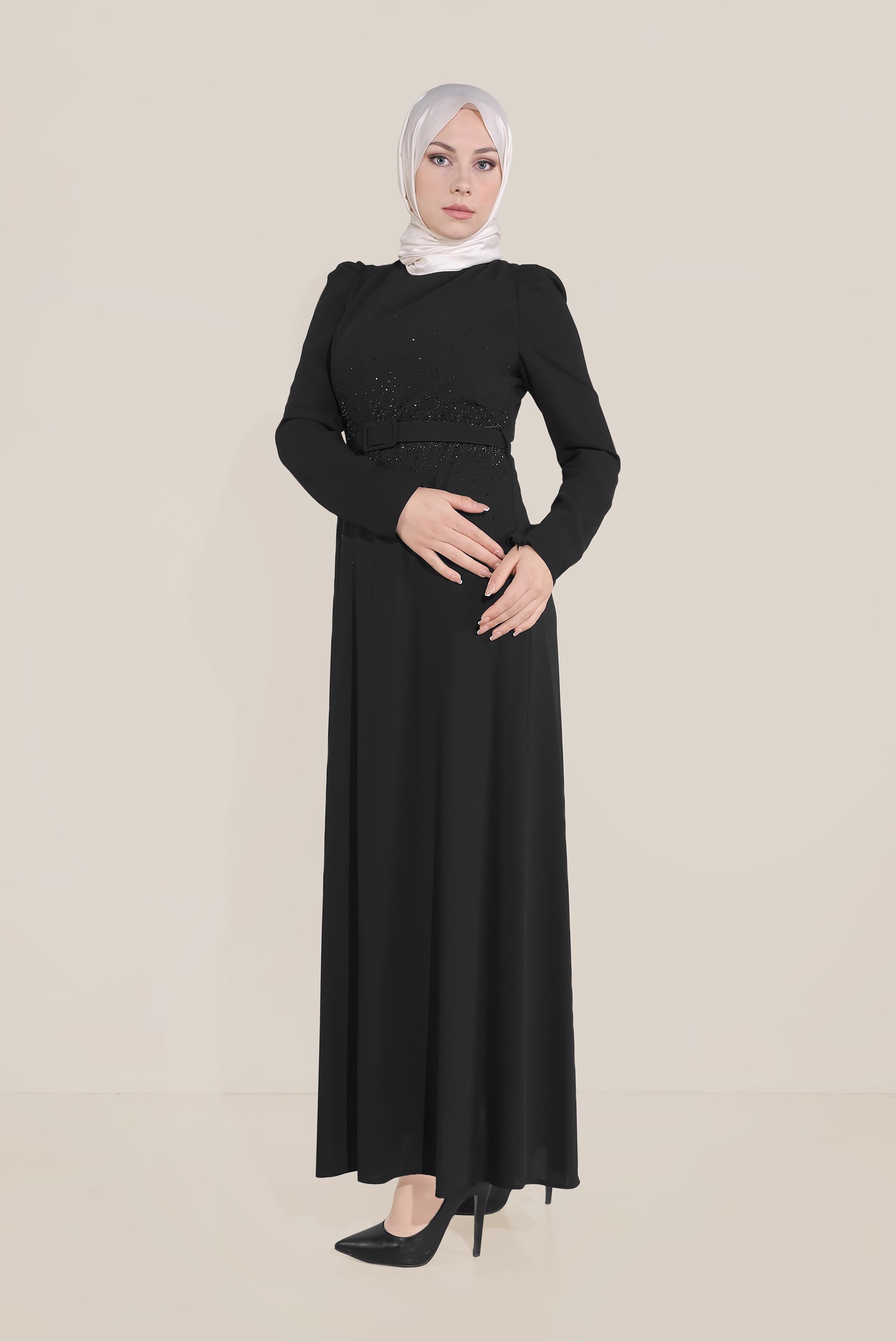 Tesettür giyim SİYAH İŞLEMELİ KEMERLİ KARPUZ KOL ELBİSE 40586
