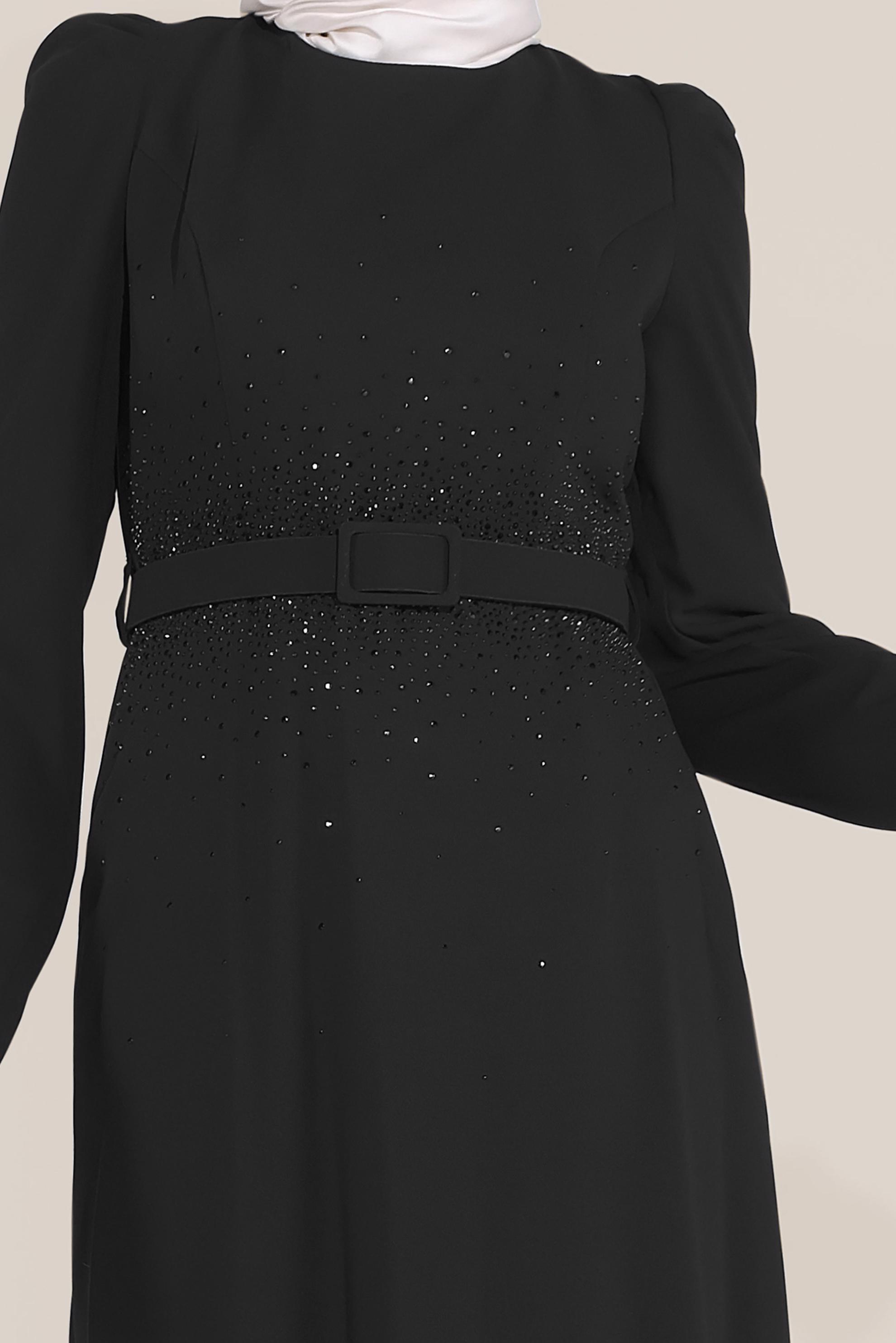 Tesettür giyim SİYAH İŞLEMELİ KEMERLİ KARPUZ KOL ELBİSE 40586