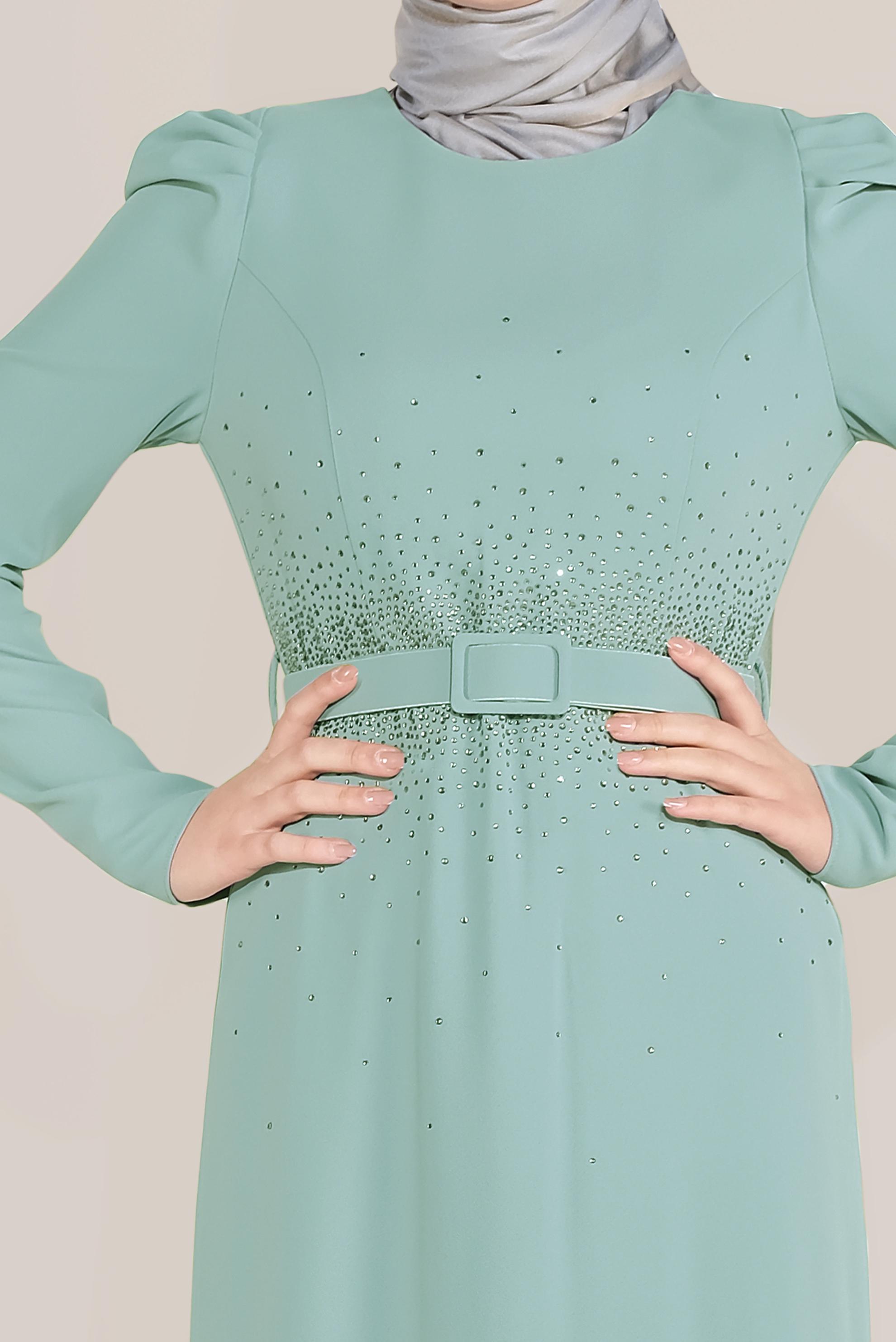 Tesettür giyim YEŞİL İŞLEMELİ KEMERLİ KARPUZ KOL ELBİSE 40586