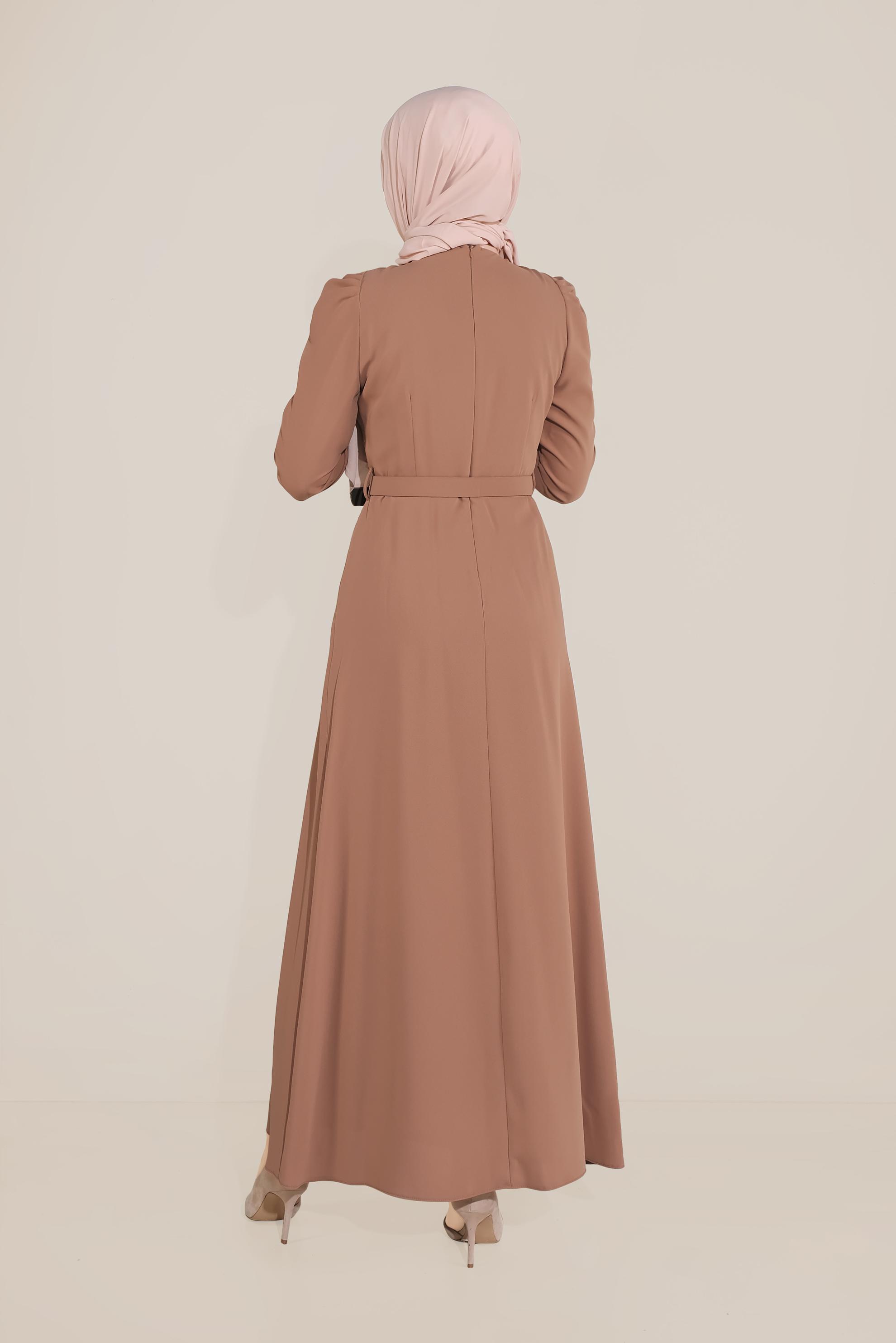 Tesettür giyim KAHVE İŞLEMELİ KEMERLİ KARPUZ KOL ELBİSE 40586