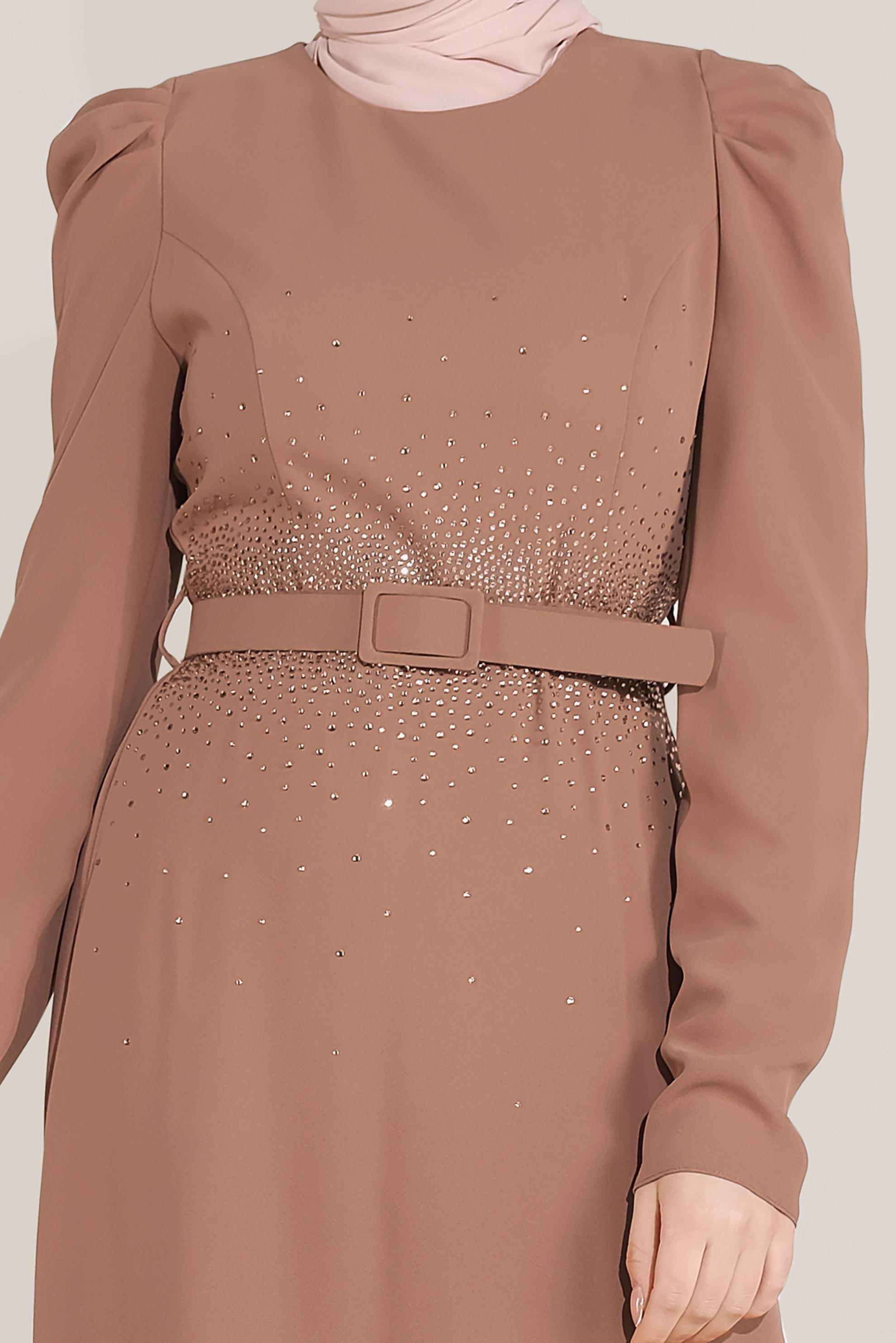 Tesettür giyim KAHVE İŞLEMELİ KEMERLİ KARPUZ KOL ELBİSE 40586