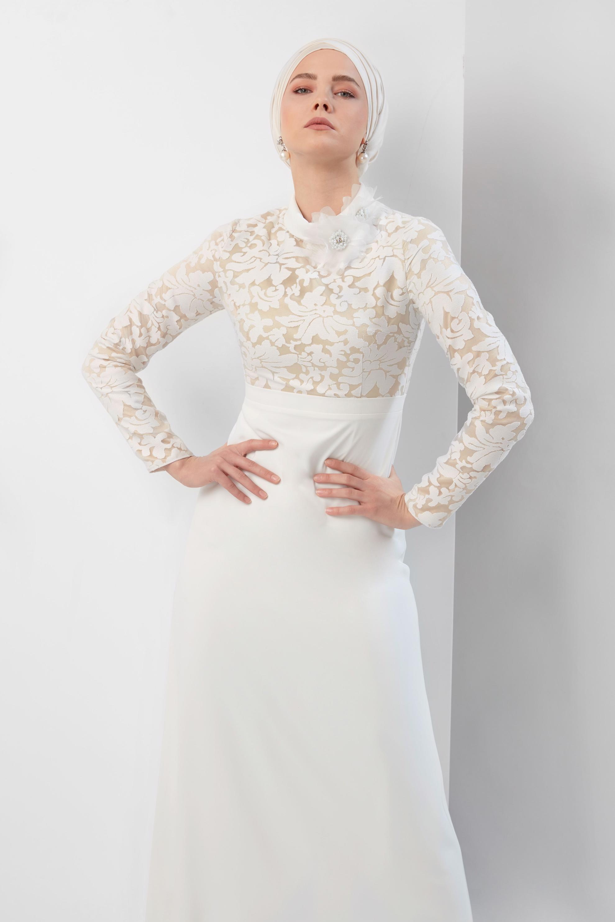 Tesettür giyim BEYAZ ÇİÇEK DESENLİ ELBİSE 40598