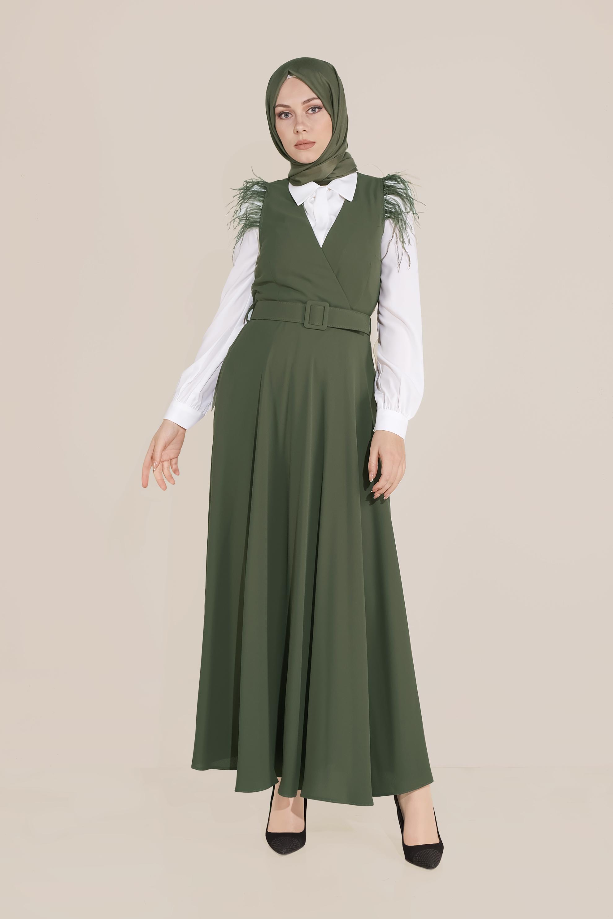 Tesettür giyim HAKİ OMUZLARI TÜYLÜ KEMERLİ ELBİSE 40602