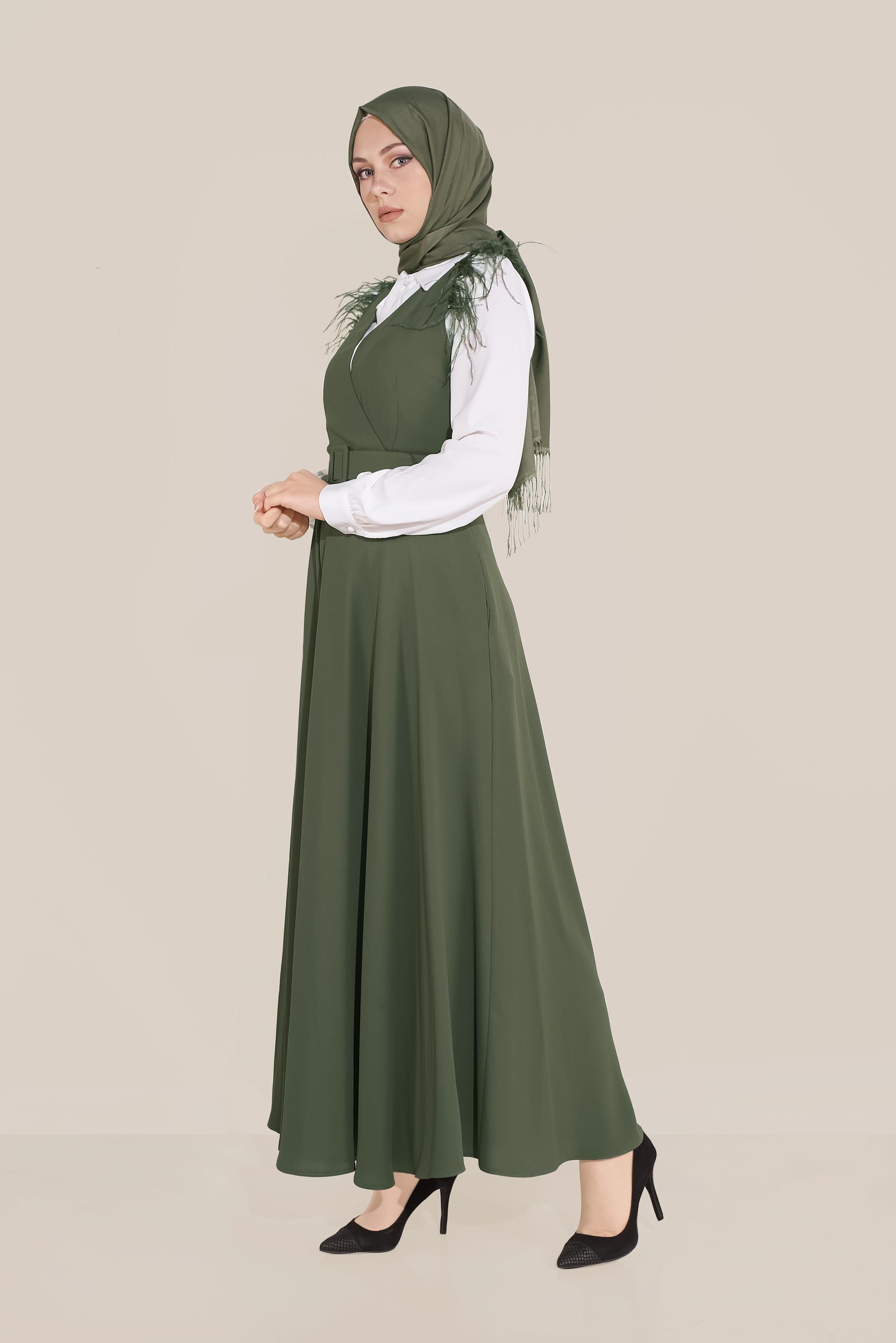 Tesettür giyim HAKİ OMUZLARI TÜYLÜ KEMERLİ ELBİSE 40602