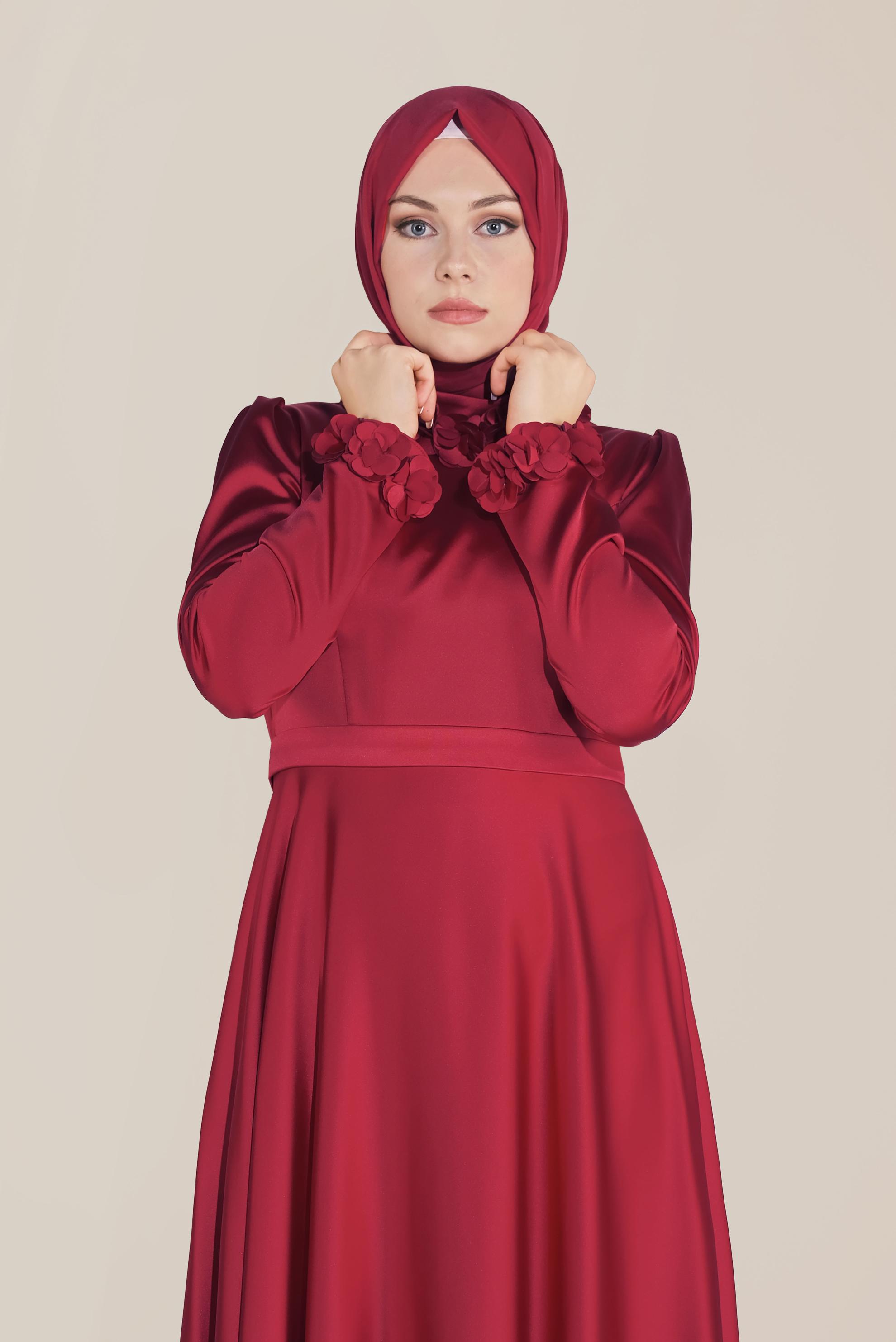 Tesettür giyim KIRMIZI YAKASI ÇİÇEK İŞLEMELİ ELBİSE 40677 