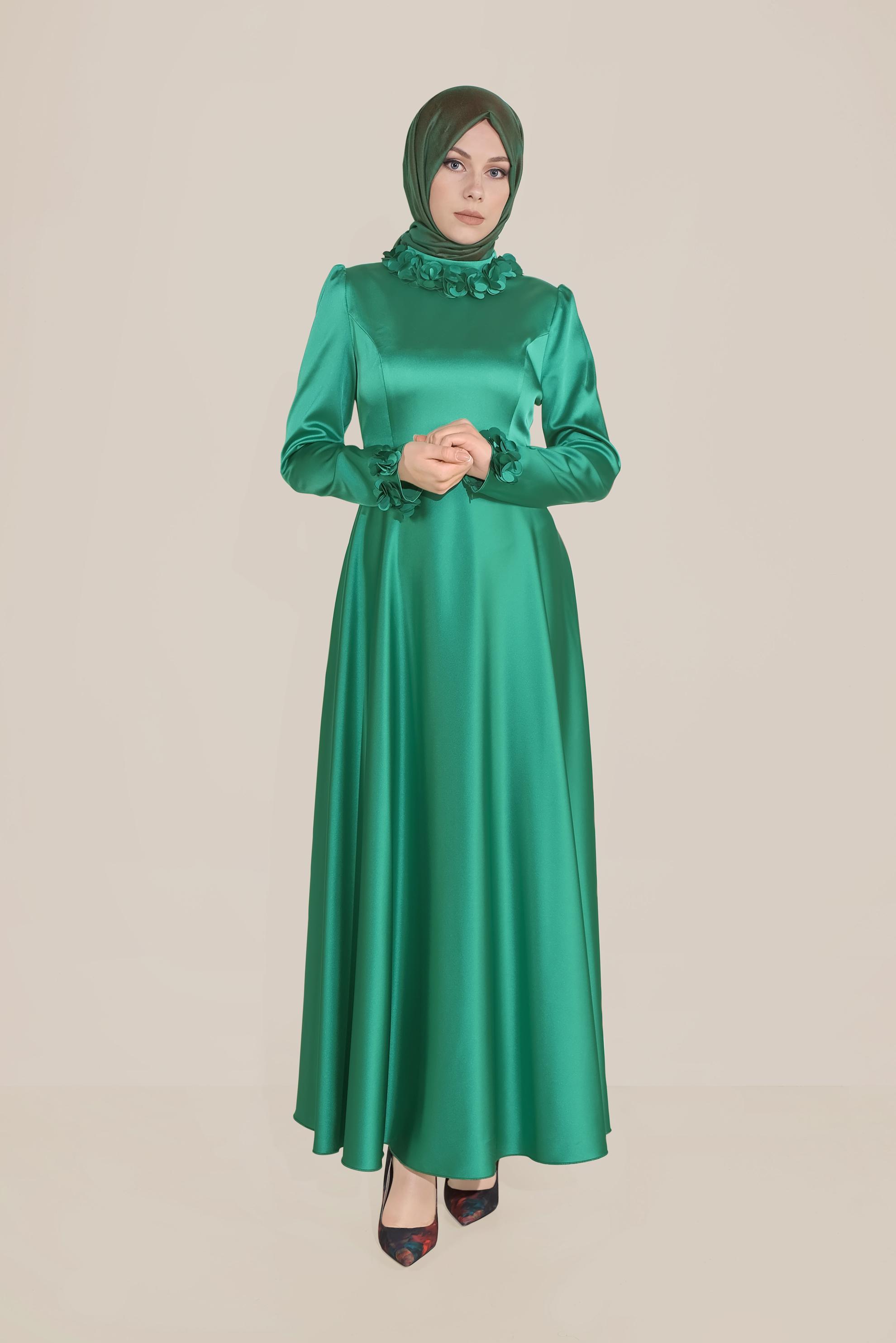 Tesettür giyim YEŞİL YAKASI ÇİÇEK İŞLEMELİ ELBİSE 40677 