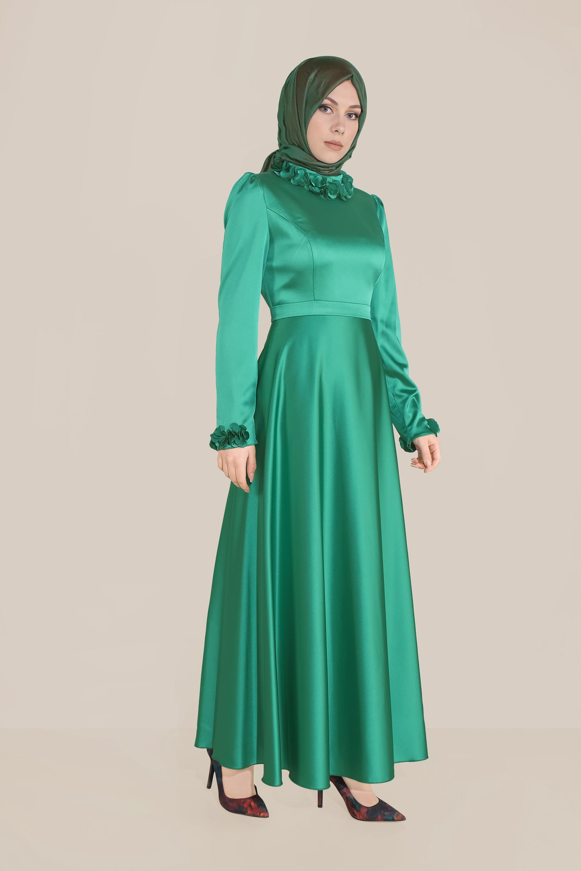 Tesettür giyim YEŞİL YAKASI ÇİÇEK İŞLEMELİ ELBİSE 40677 