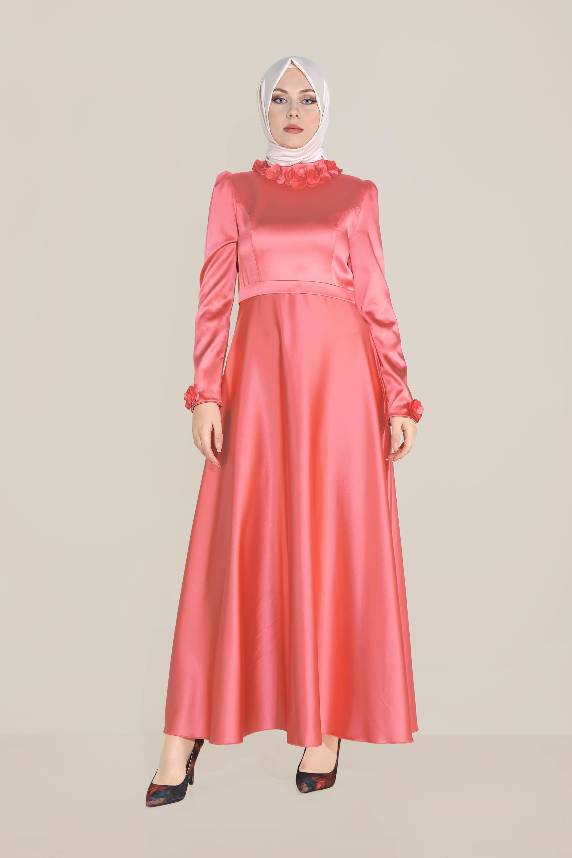 Tesettür giyim MERCAN YAKASI ÇİÇEK İŞLEMELİ ELBİSE 40677 