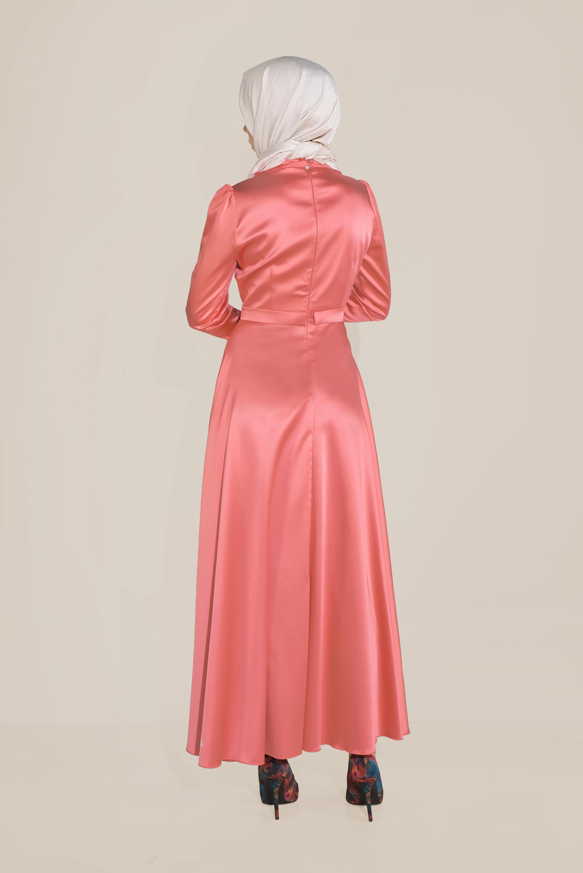 Tesettür giyim MERCAN YAKASI ÇİÇEK İŞLEMELİ ELBİSE 40677 