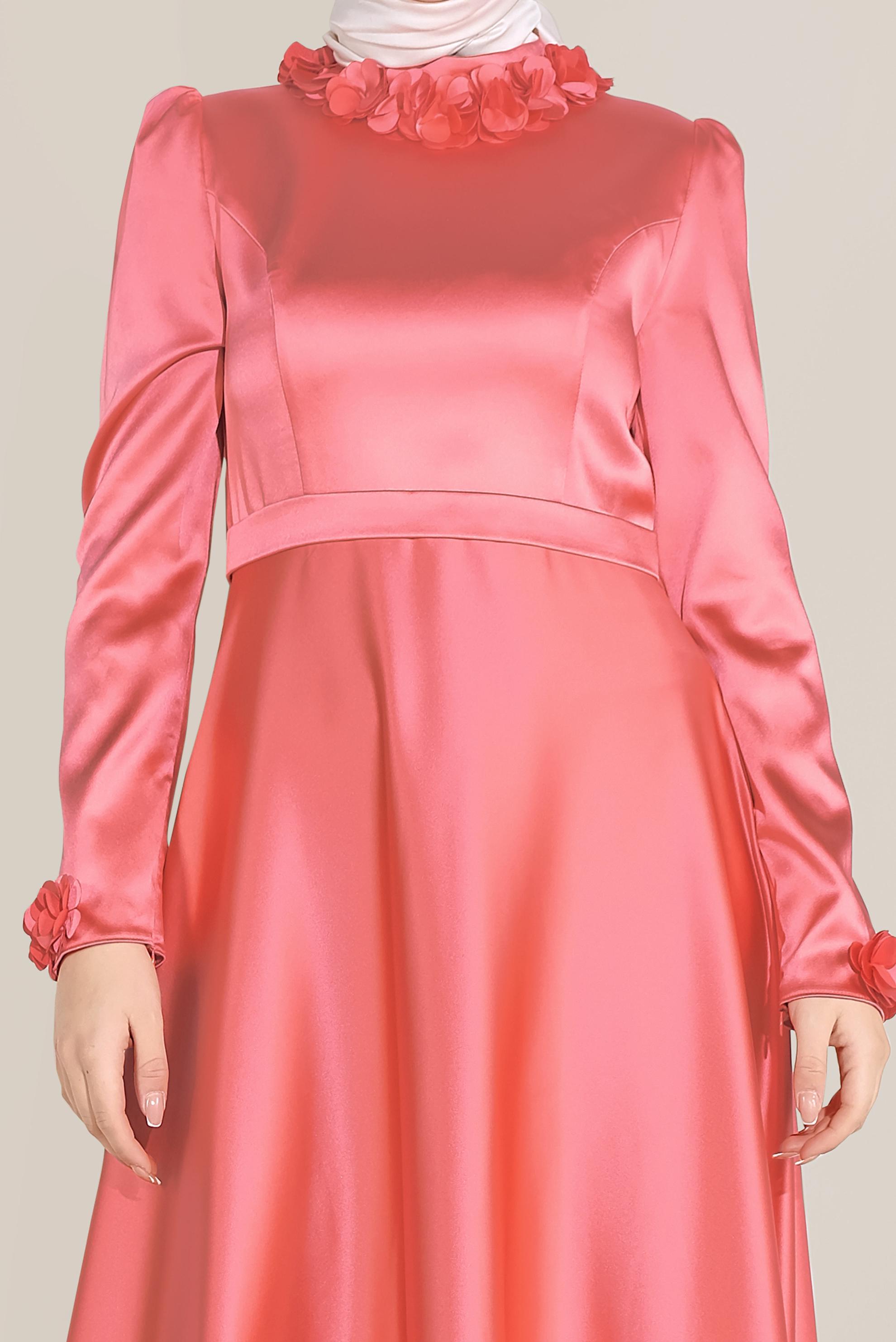 Tesettür giyim MERCAN YAKASI ÇİÇEK İŞLEMELİ ELBİSE 40677 