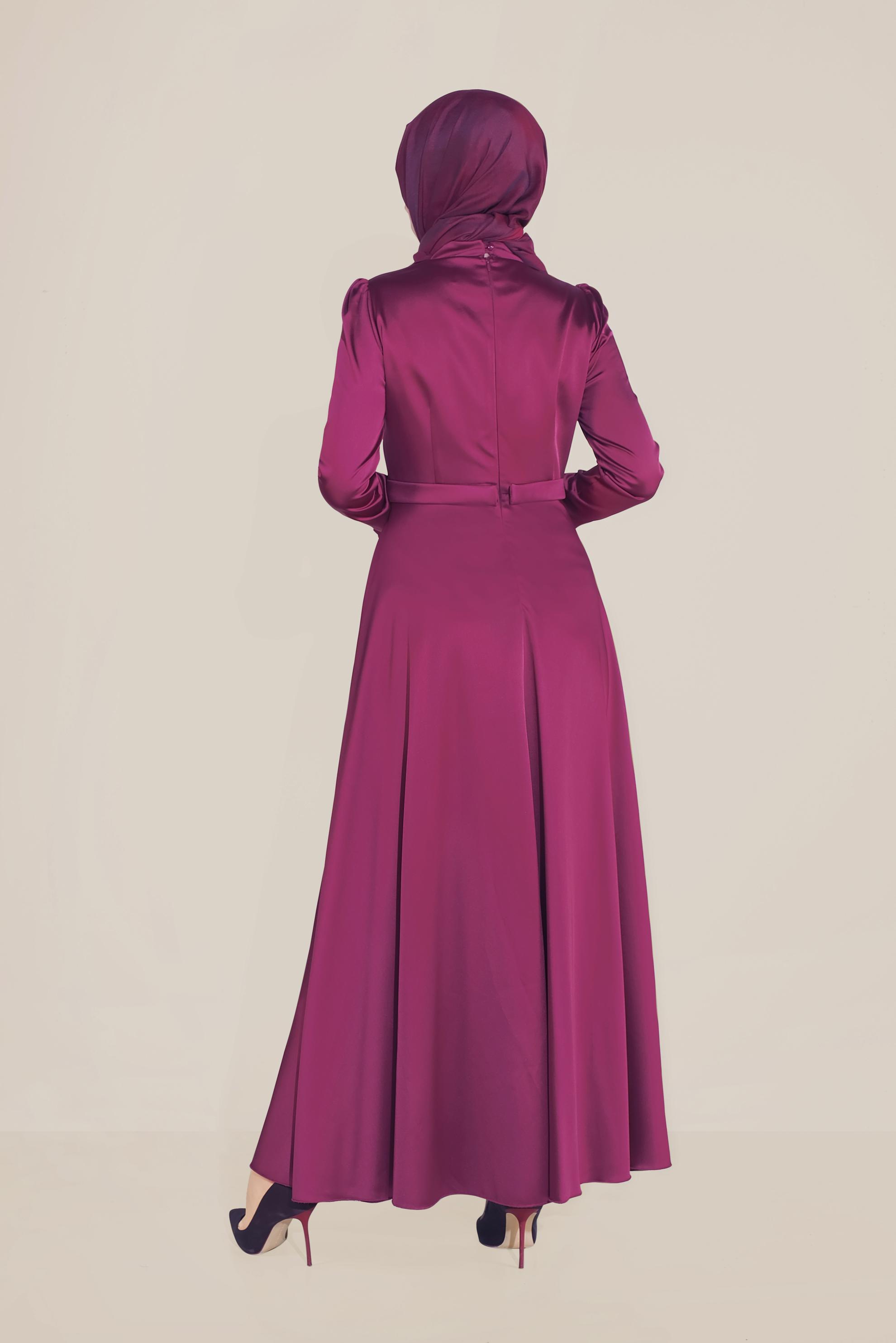 Tesettür giyim MOR YAKASI ÇİÇEK İŞLEMELİ ELBİSE 40677 