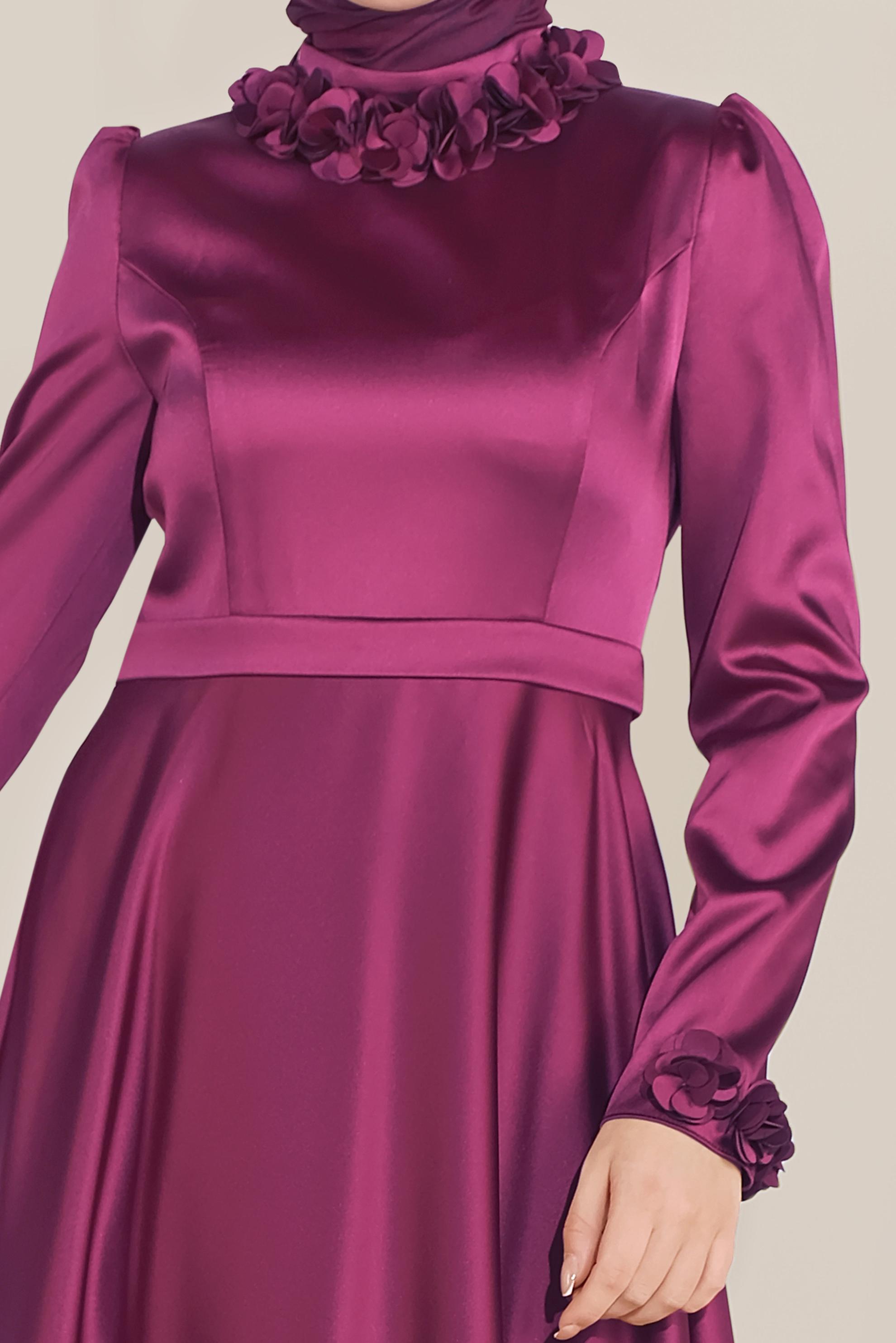 Tesettür giyim MOR YAKASI ÇİÇEK İŞLEMELİ ELBİSE 40677 