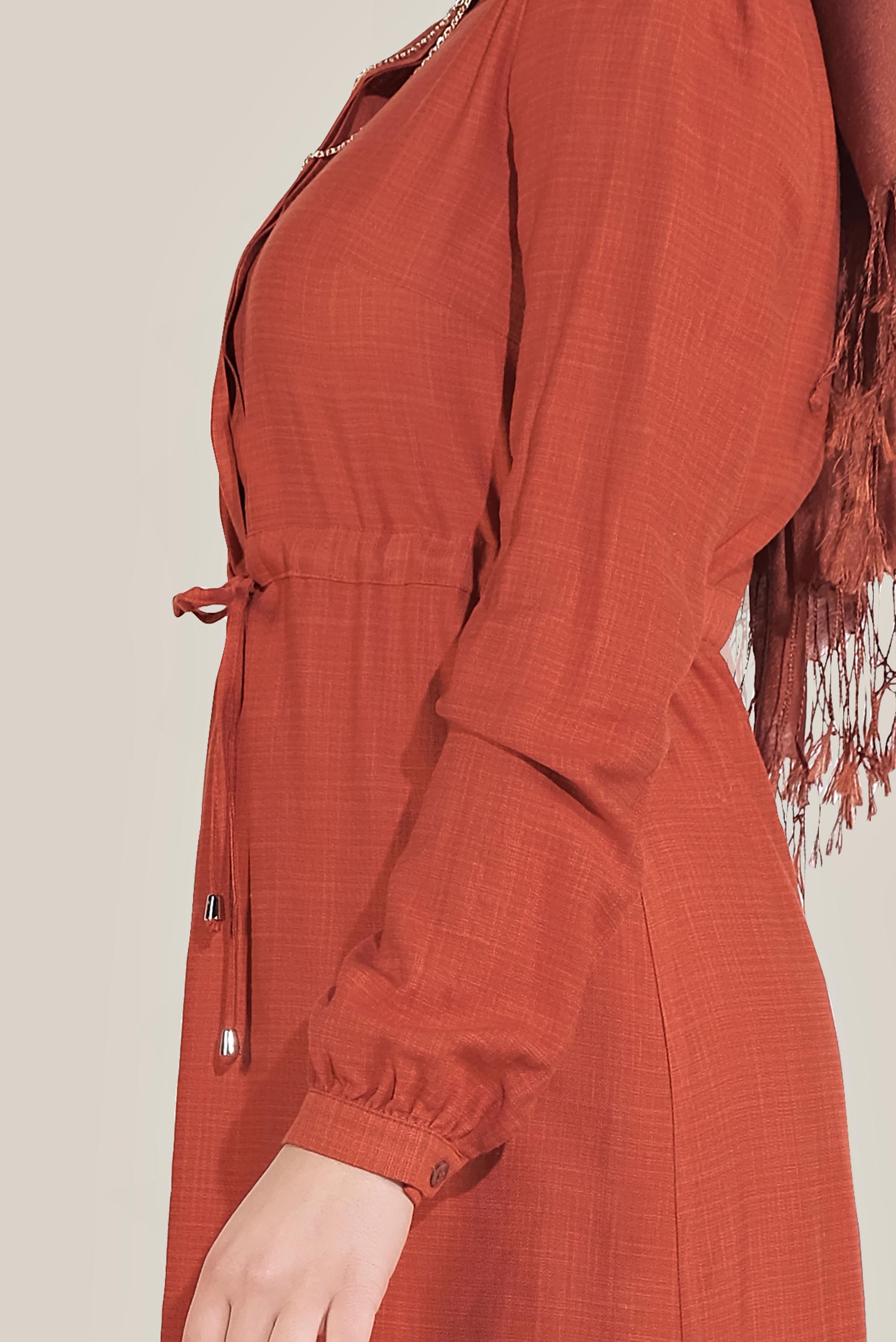 Tesettür giyim KIRMIZI YAKA DETAYLI BELDEN BAĞLAMALI VOLANLI ELBİSE 40711