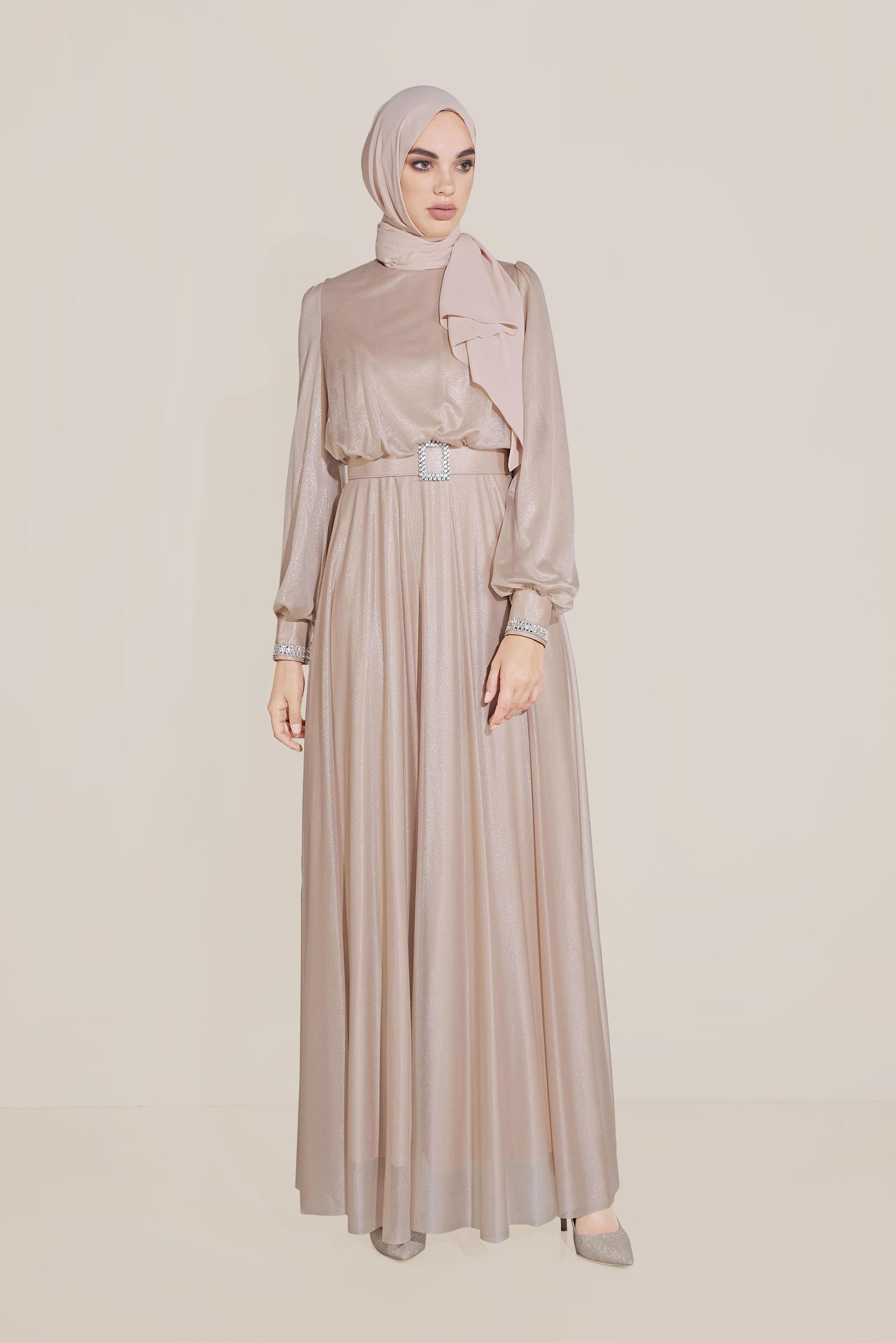 Tesettür giyim BEJ PARLAK KUMAŞ KEMERLİ ELBİSE 40736