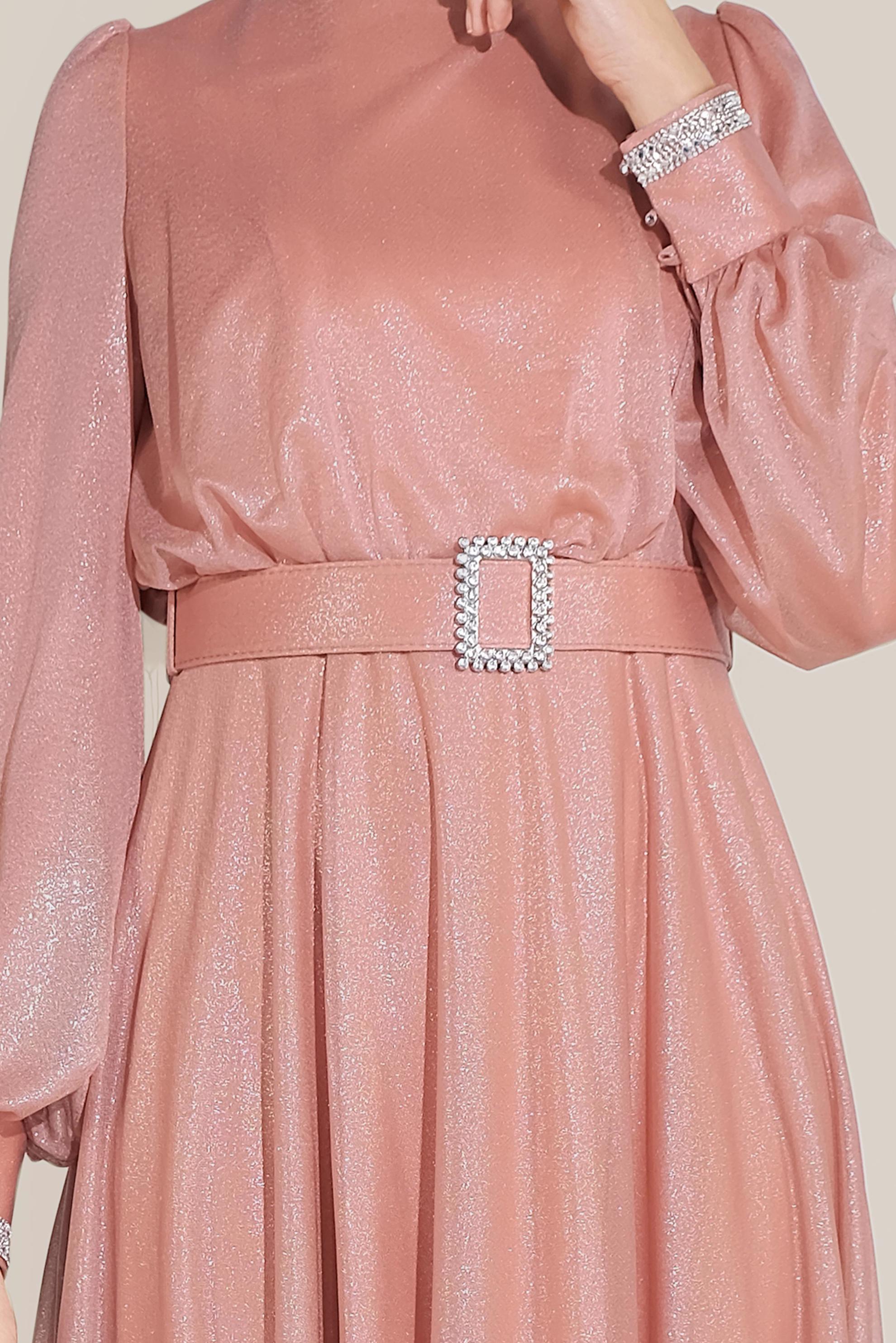 Tesettür giyim PUDRA PARLAK KUMAŞ KEMERLİ ELBİSE 40736