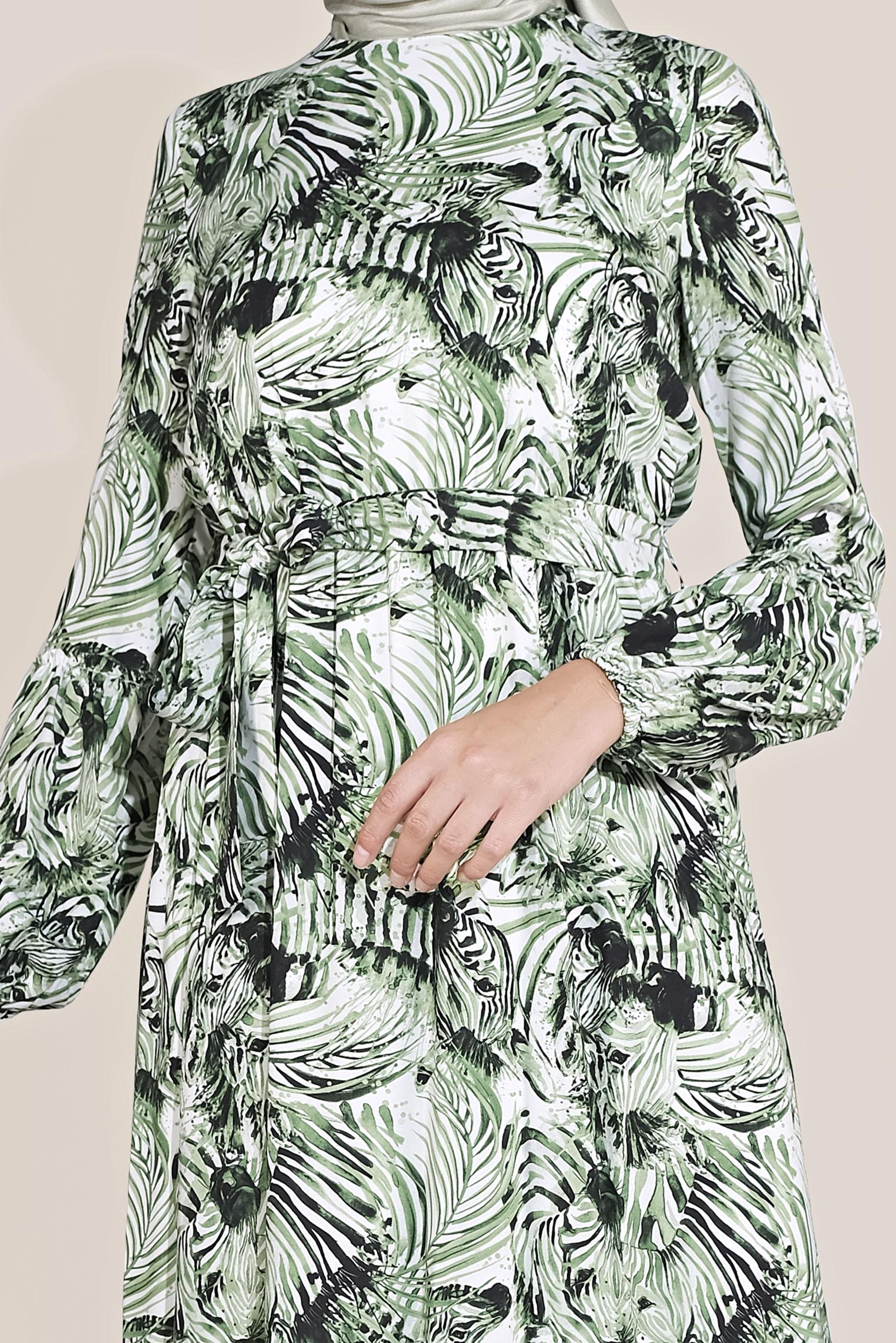 Tesettür giyim YEŞİL MİX DESEN BELDEN BAĞLAMALI ELBİSE 40814