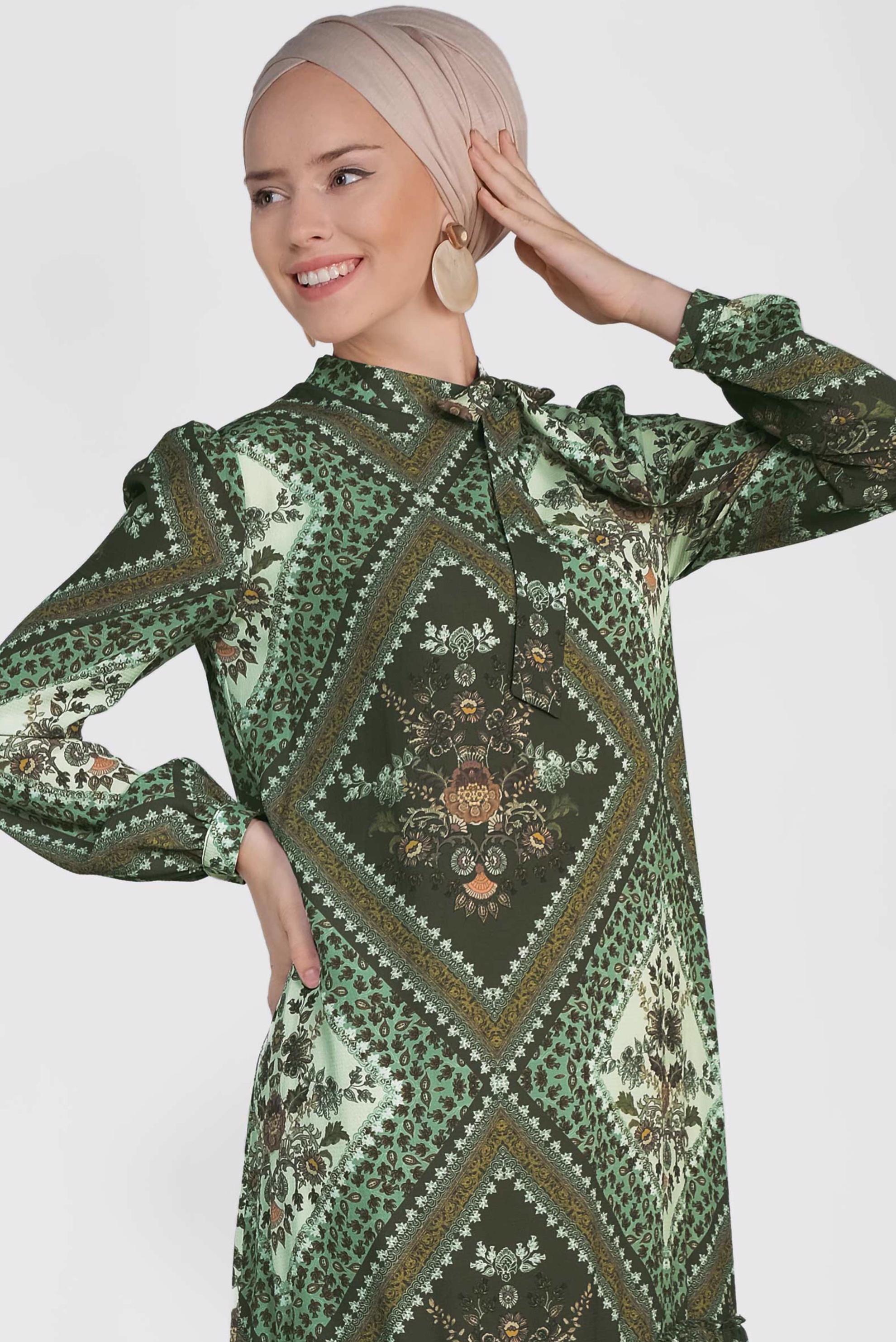 Tesettür giyim HAKİ YAKASI BAĞLAMALI DESENLİ ELBİSE 4085