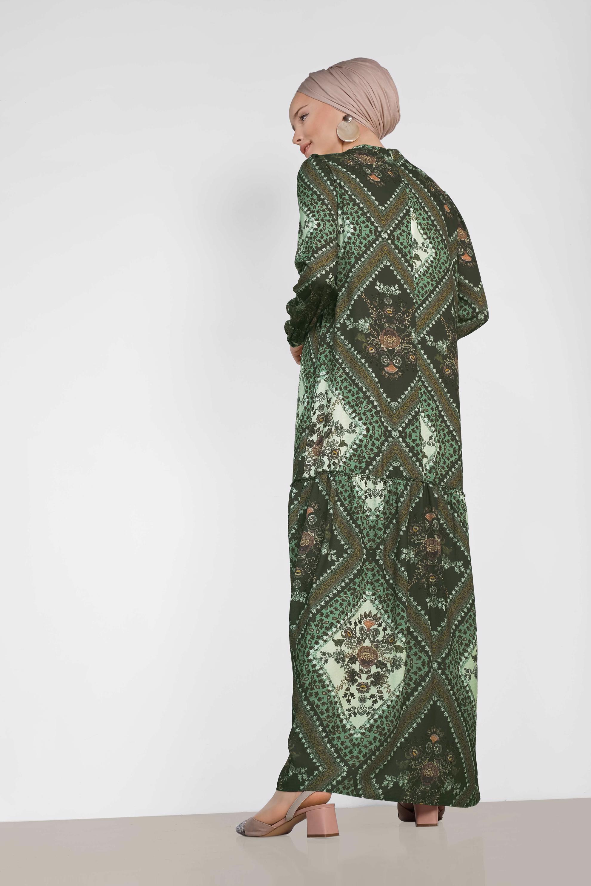 Tesettür giyim HAKİ YAKASI BAĞLAMALI DESENLİ ELBİSE 4085